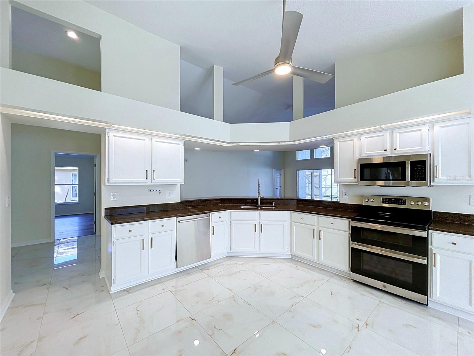 17505 WOODTHRUSH PLACE, Tampa, FL 33647