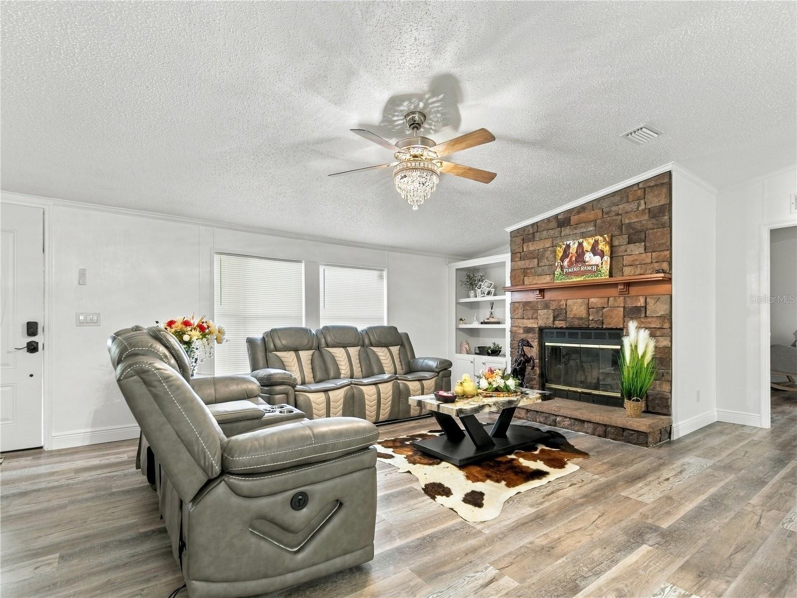 18427 MOORHAVEN DRIVE, Spring Hill, FL 34610 18427 MOORHAVEN DRIVE, Spring Hill, FL 34610