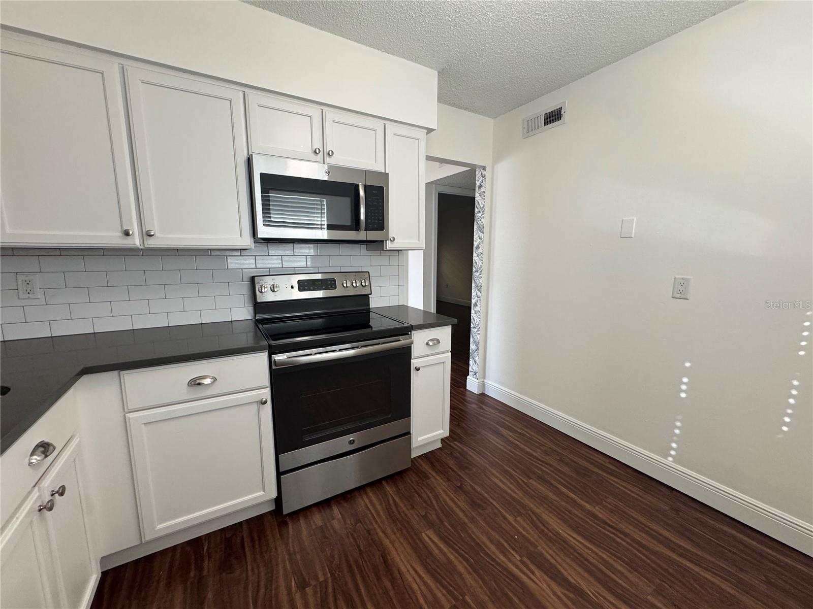 2207 S CAROLINA AVENUE, #37, Tampa, FL 33629 2207 S CAROLINA AVENUE, #37, Tampa, FL 33629