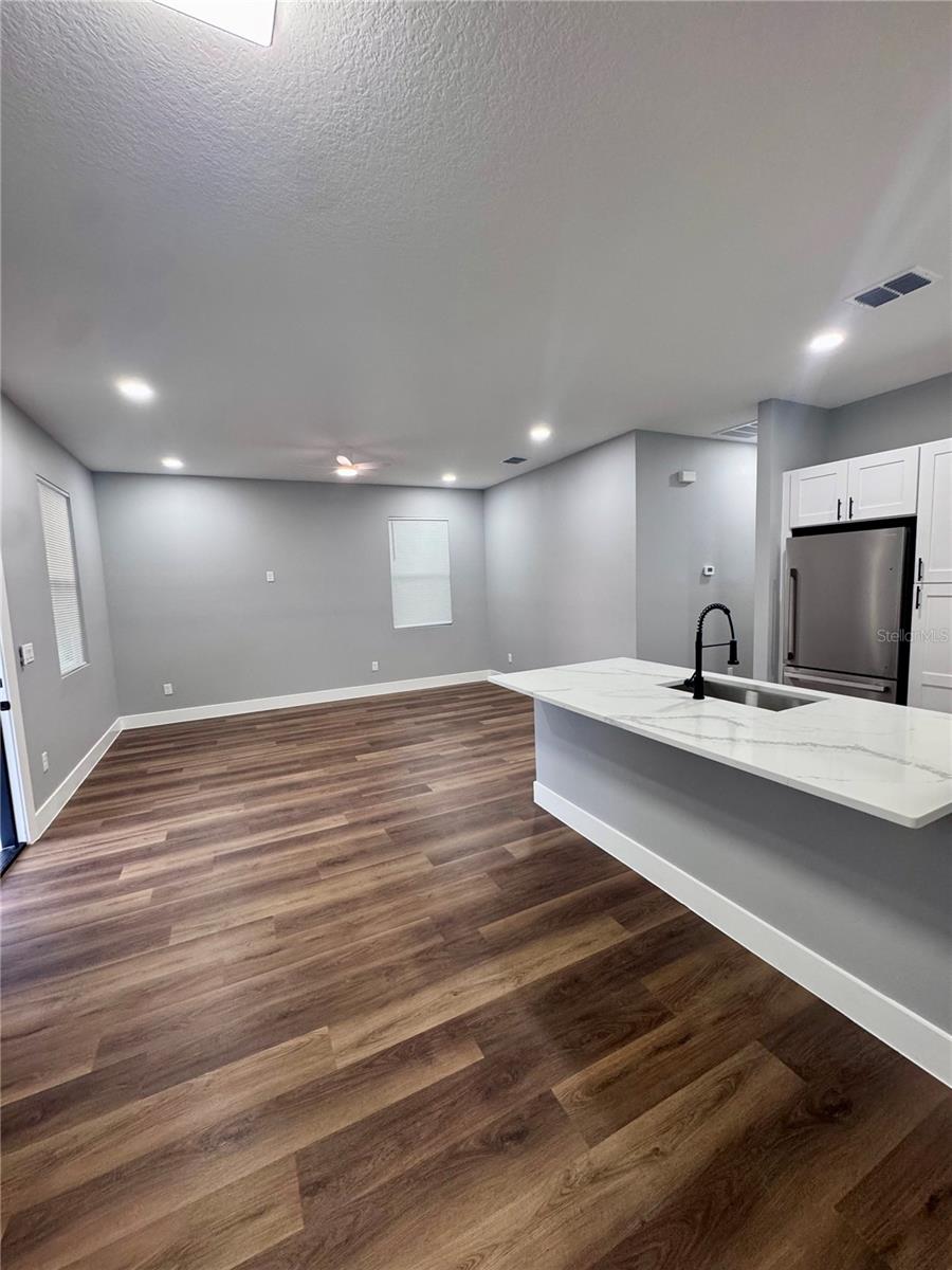 kitchen/living