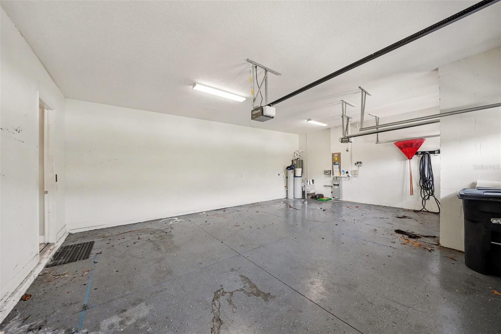 8931 CRYSTAL CREEK COURT, Land O Lakes, FL 34638