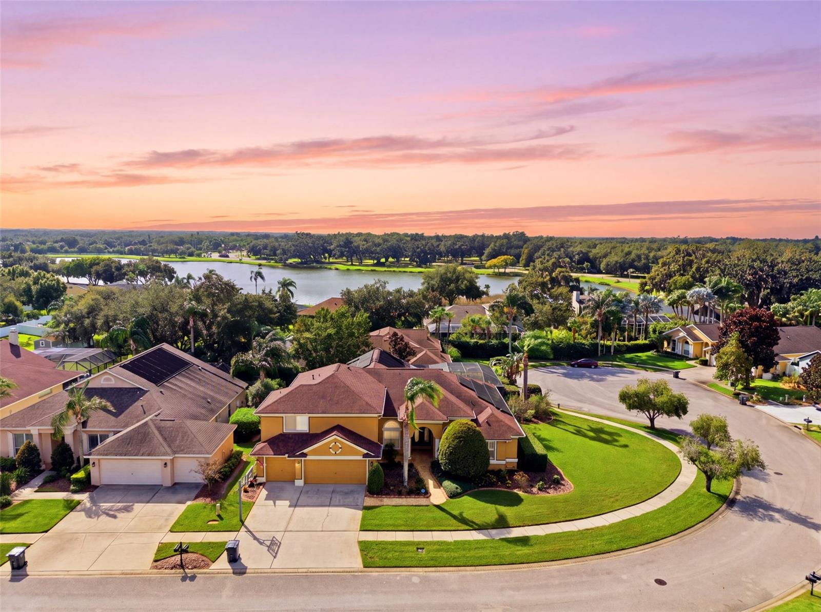 5113 COOPERS HAWK COURT, Valrico, FL 33596