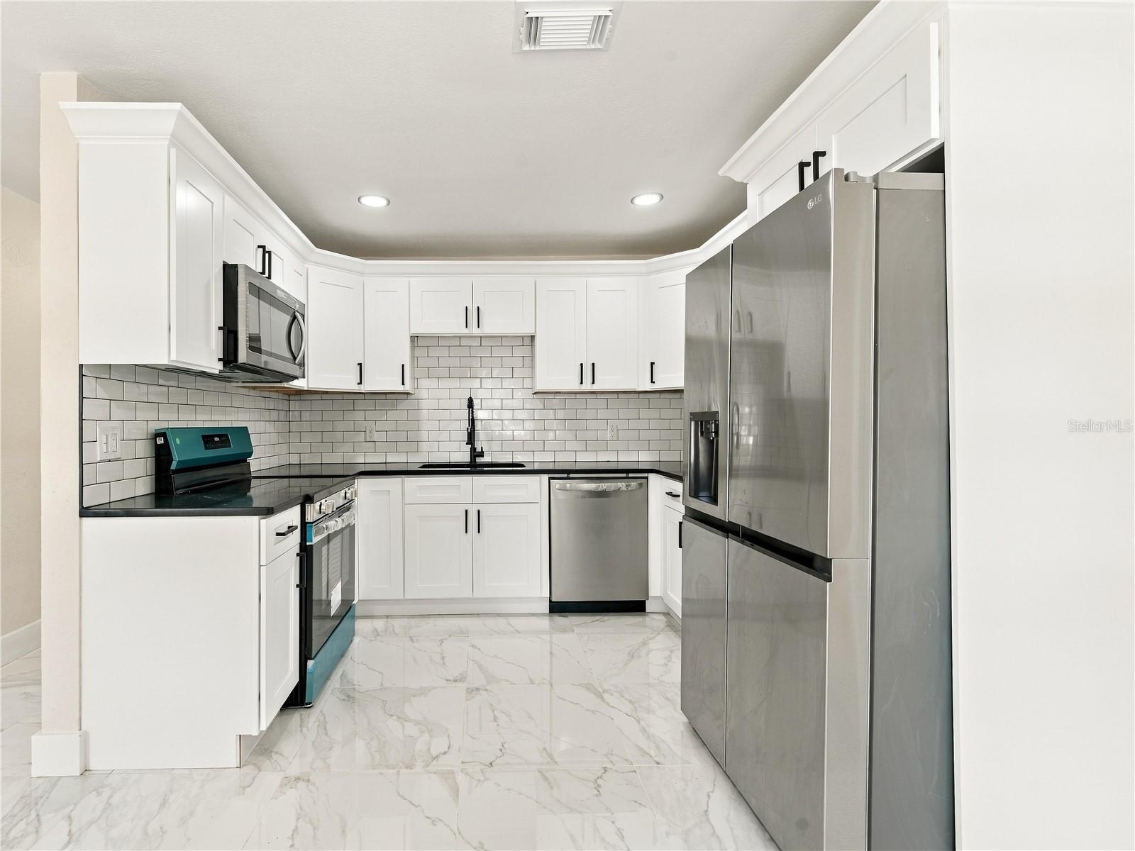 1507 W PERDIZ STREET, Tampa, FL 33612
