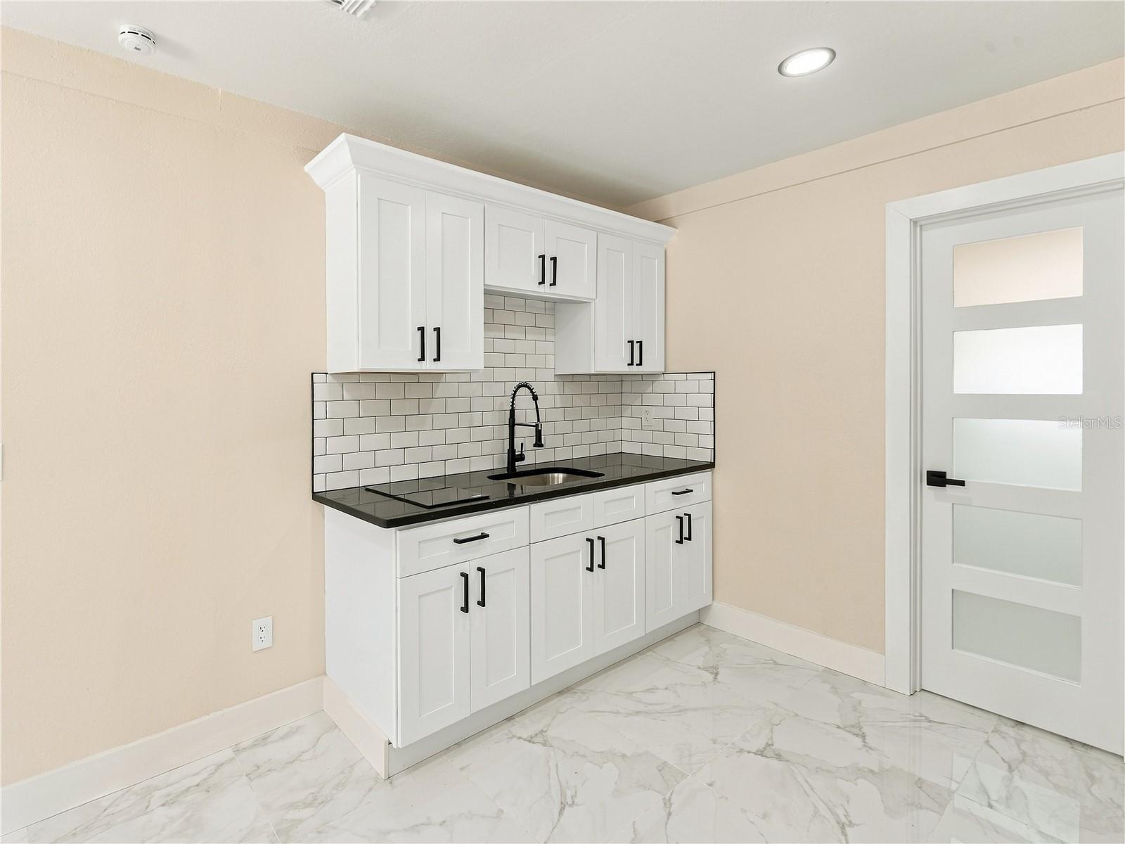1507 W PERDIZ STREET, Tampa, FL 33612