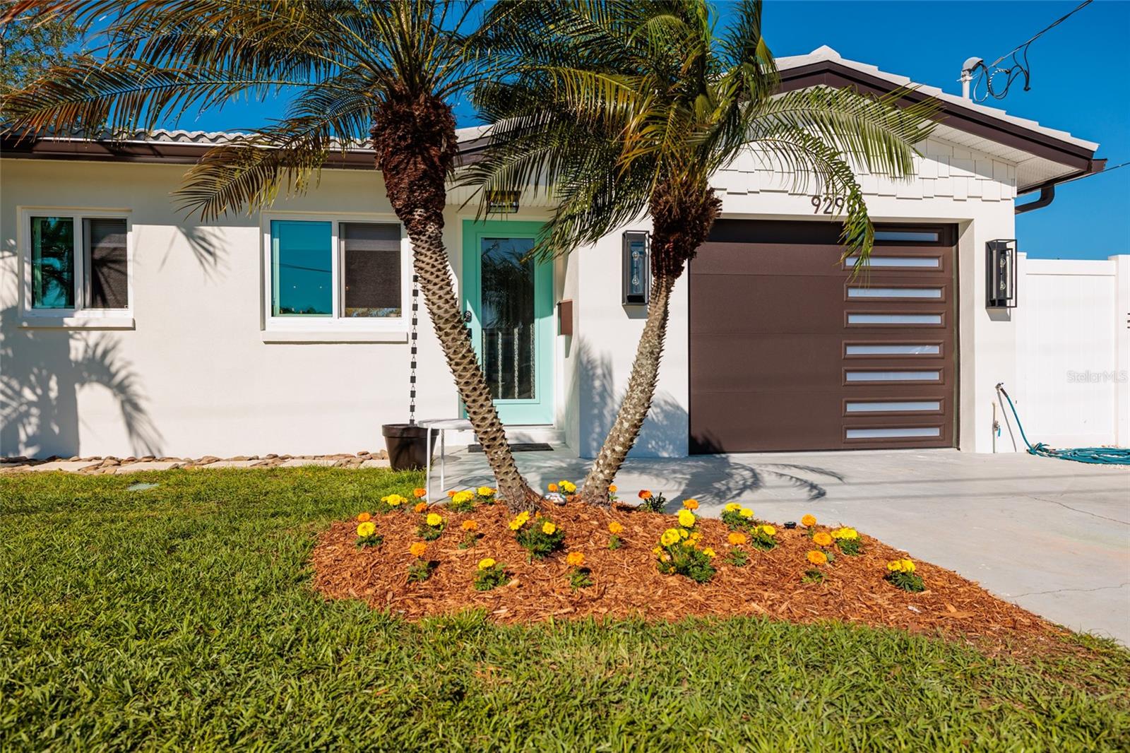 9298 SUN ISLE DRIVE NE, St Petersburg, FL 33702 9298 SUN ISLE DRIVE NE, St Petersburg, FL 33702