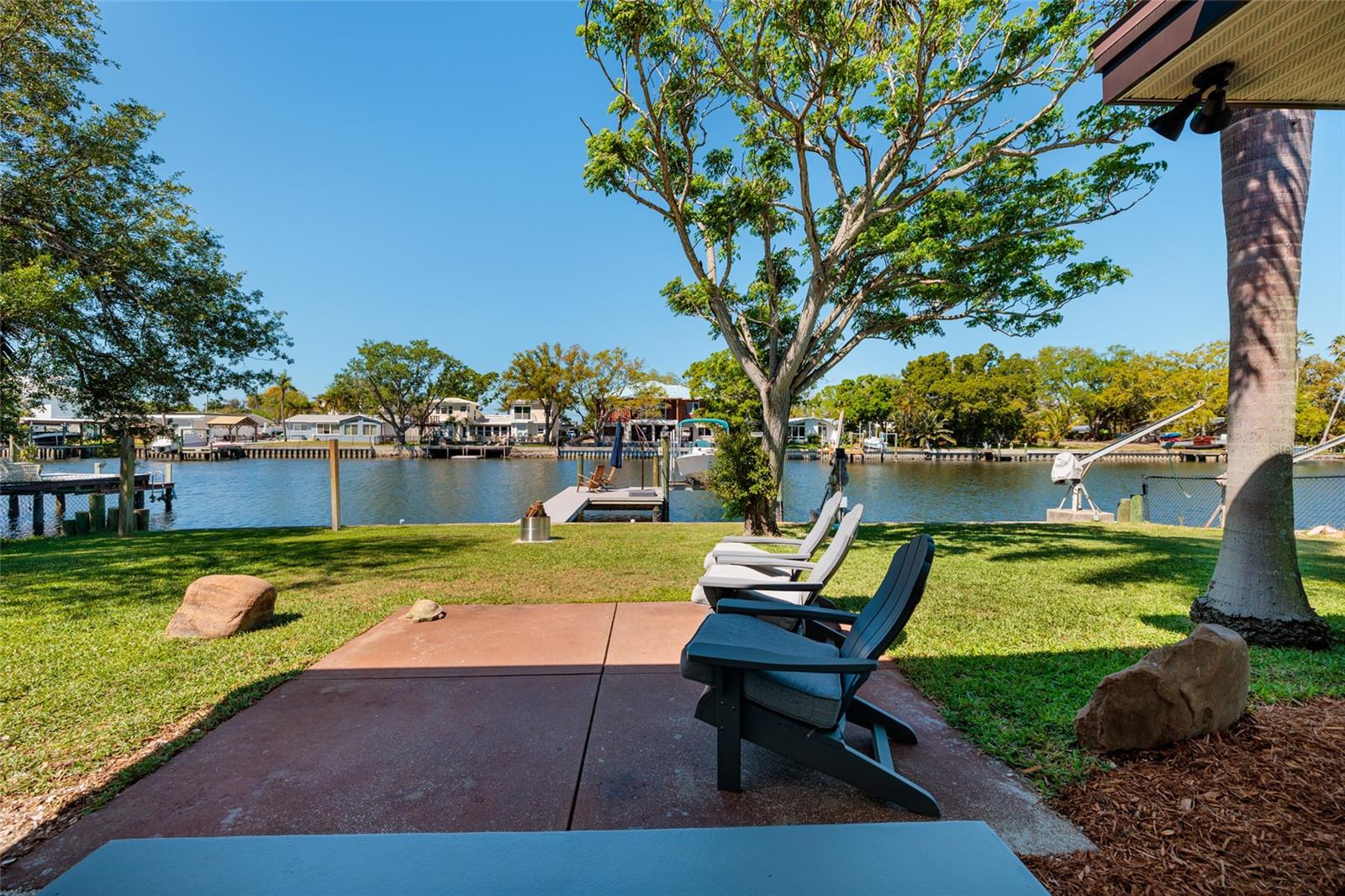 9298 SUN ISLE DRIVE NE, St Petersburg, FL 33702