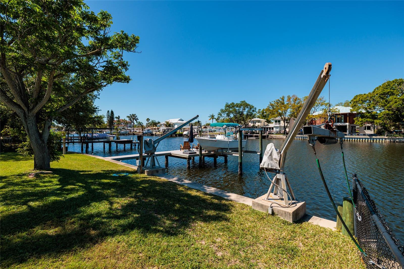 9298 SUN ISLE DRIVE NE, St Petersburg, FL 33702