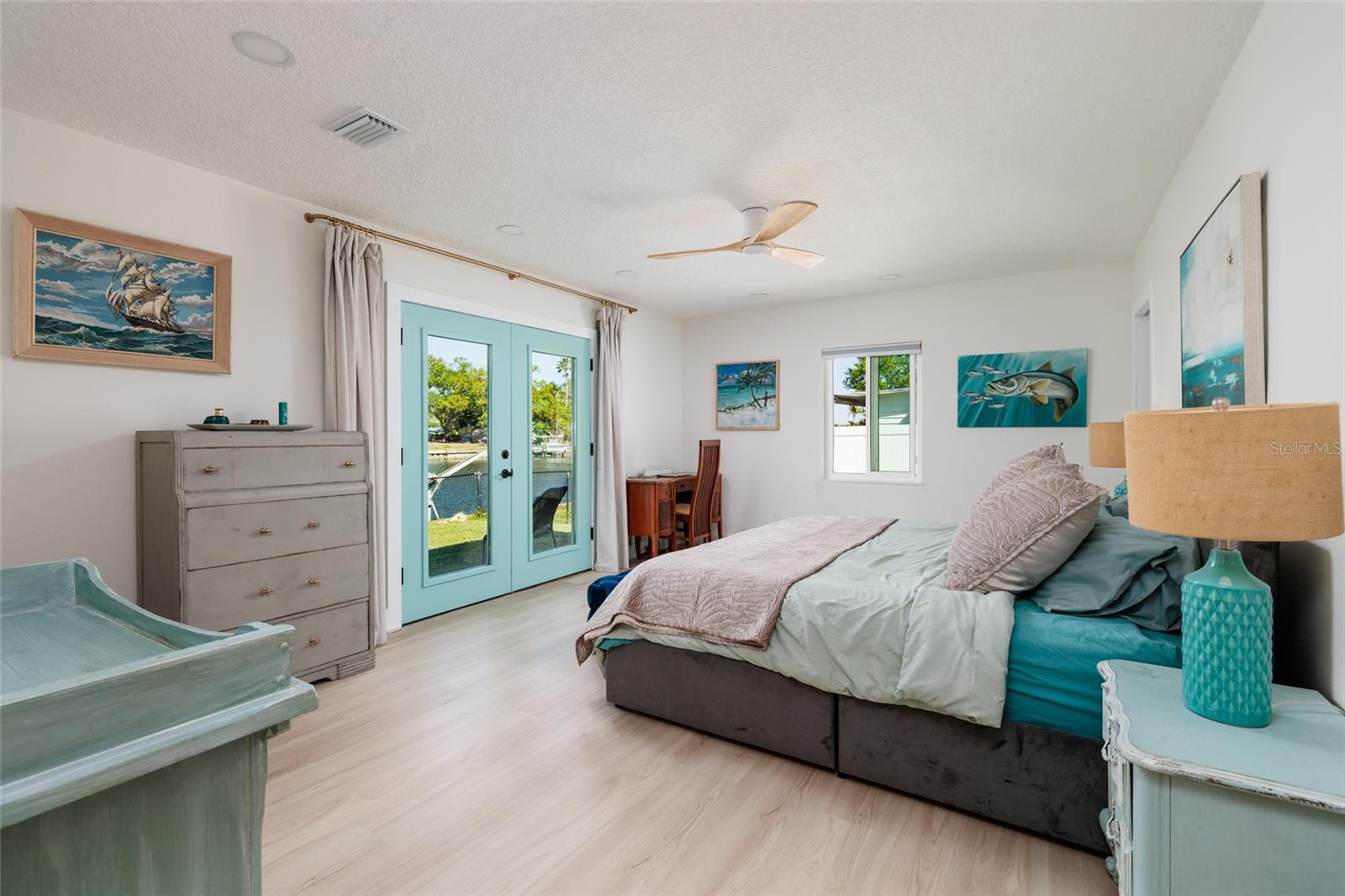 9298 SUN ISLE DRIVE NE, St Petersburg, FL 33702