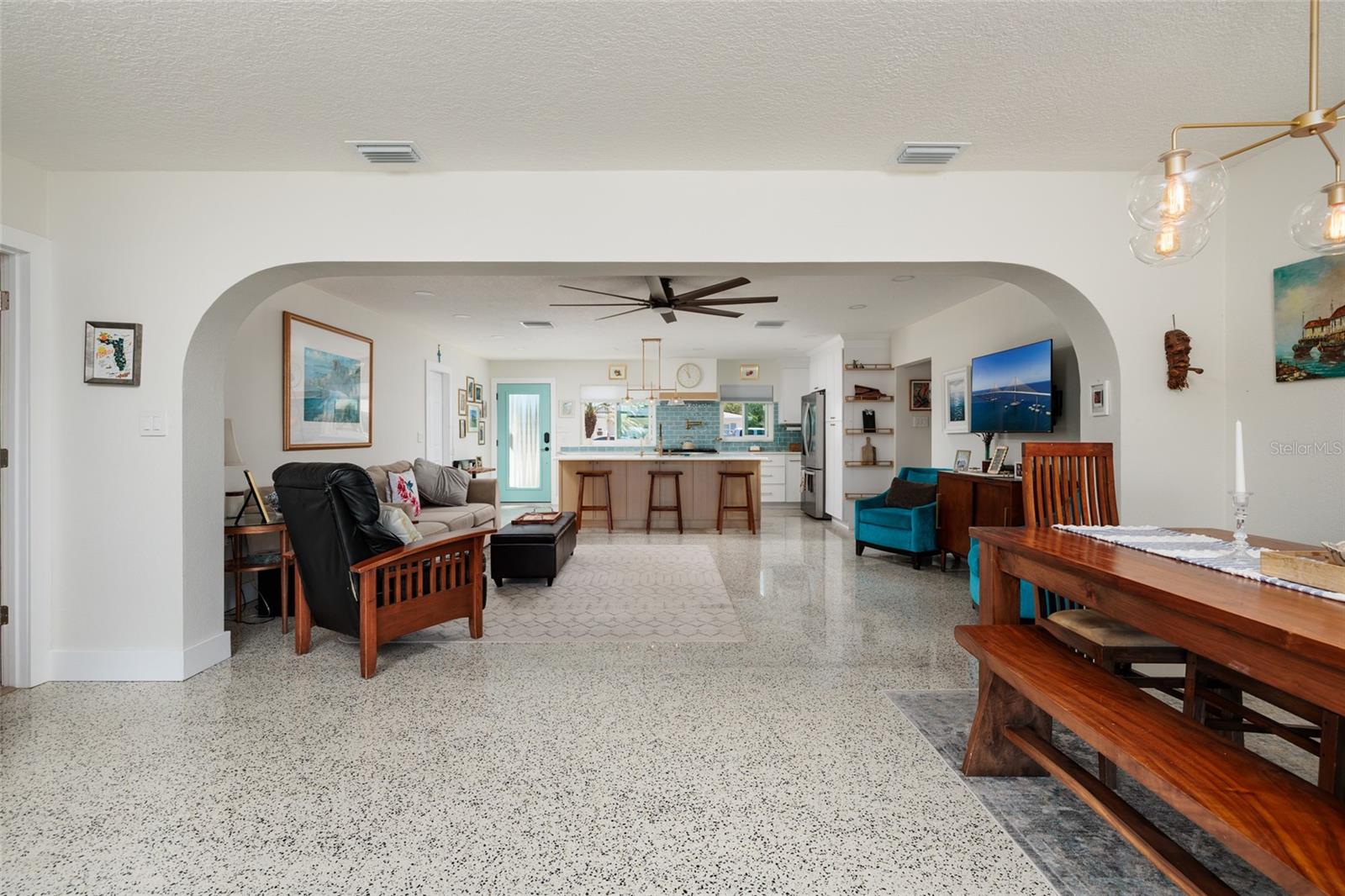 9298 SUN ISLE DRIVE NE, St Petersburg, FL 33702
