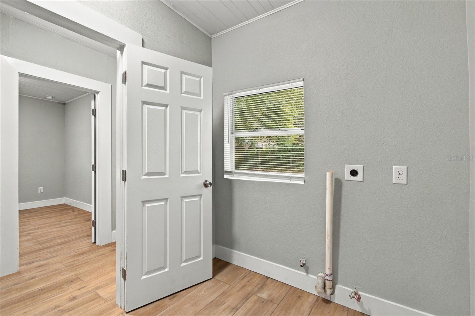 1225 E OSBORNE AVENUE, Tampa, FL 33603