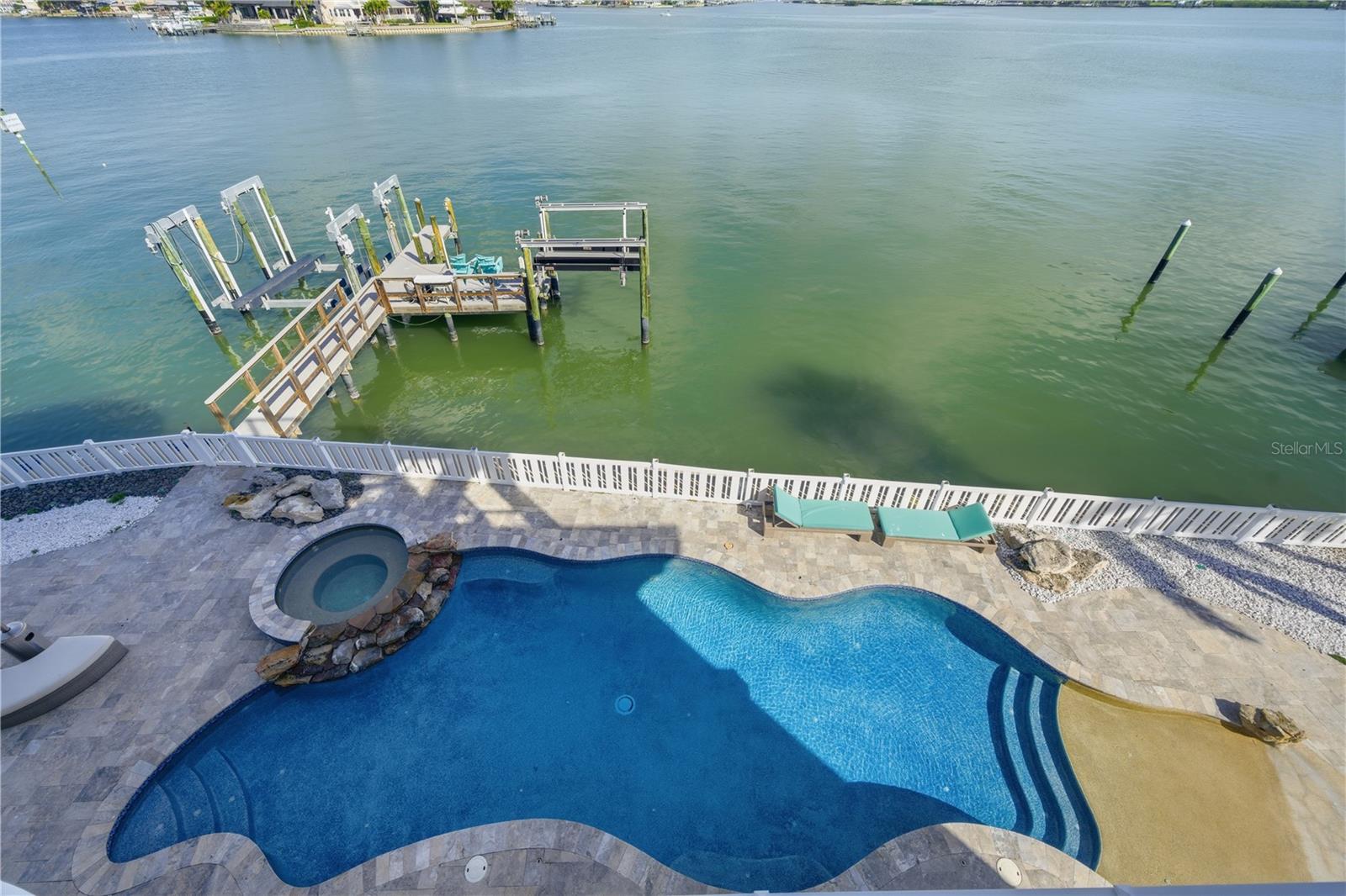 391 12TH AVENUE, Indian Rocks Beach, FL 33785