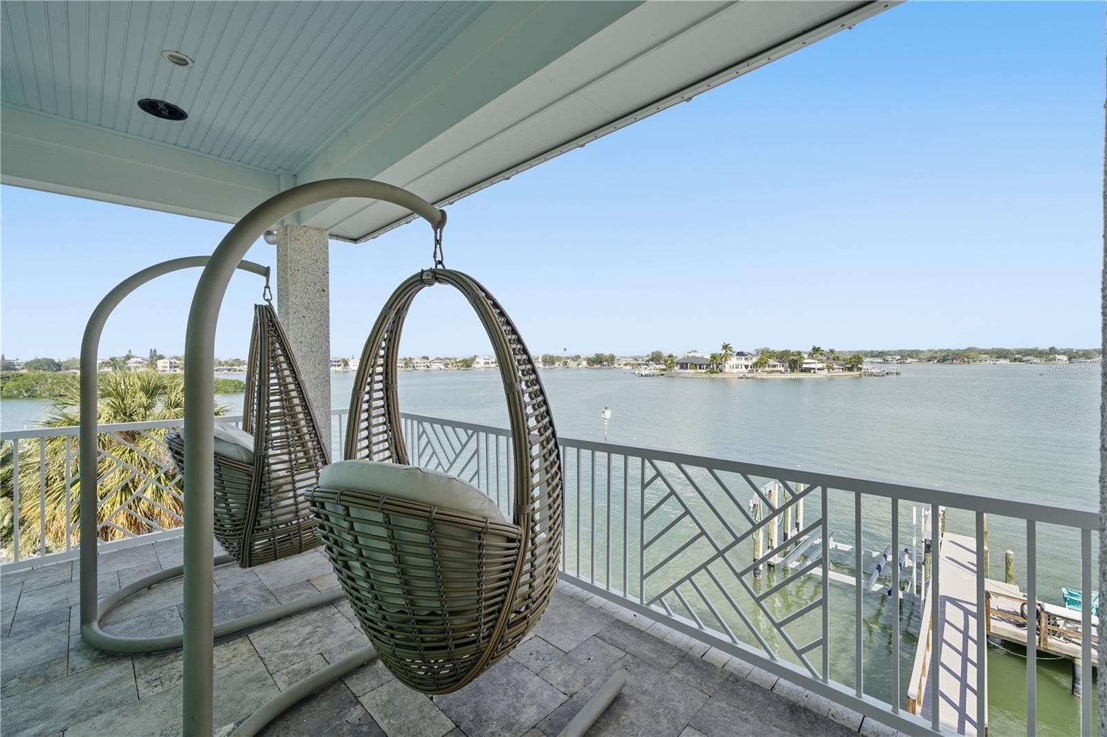 391 12TH AVENUE, Indian Rocks Beach, FL 33785