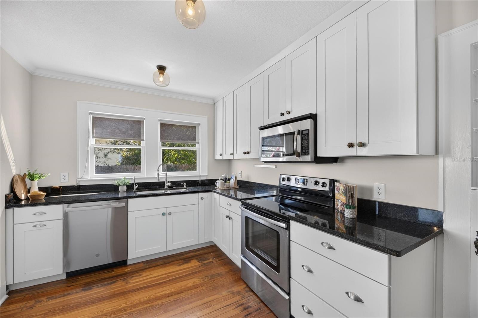 307 W GIDDENS AVENUE, Tampa, FL 33603
