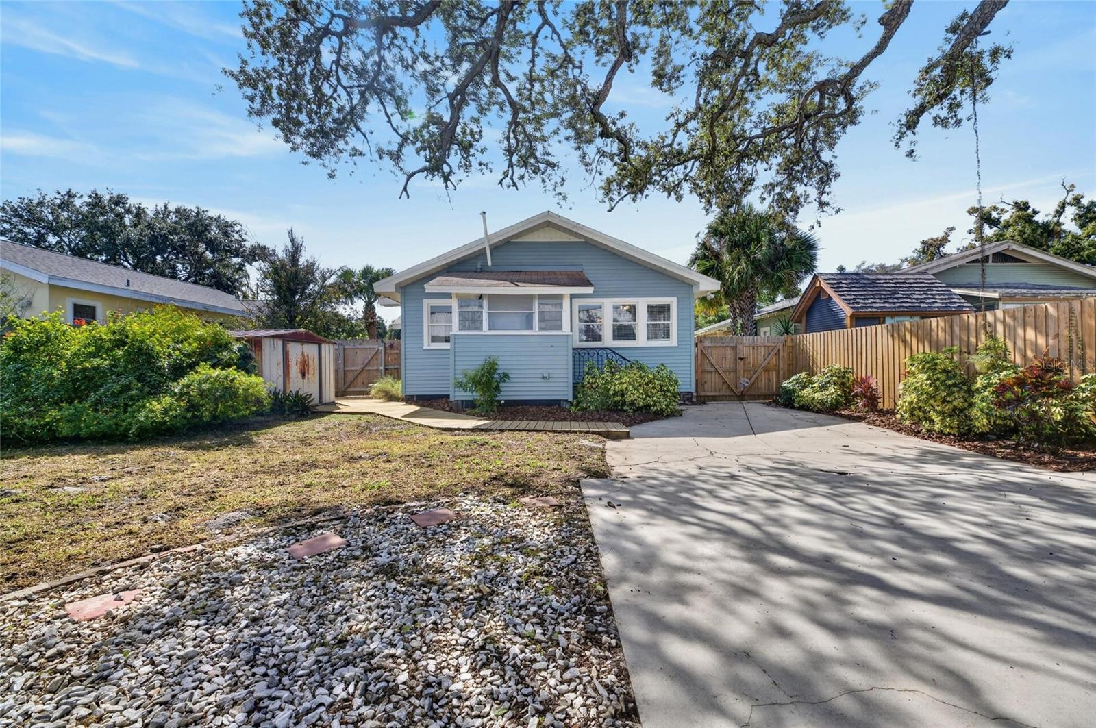 307 W GIDDENS AVENUE, Tampa, FL 33603