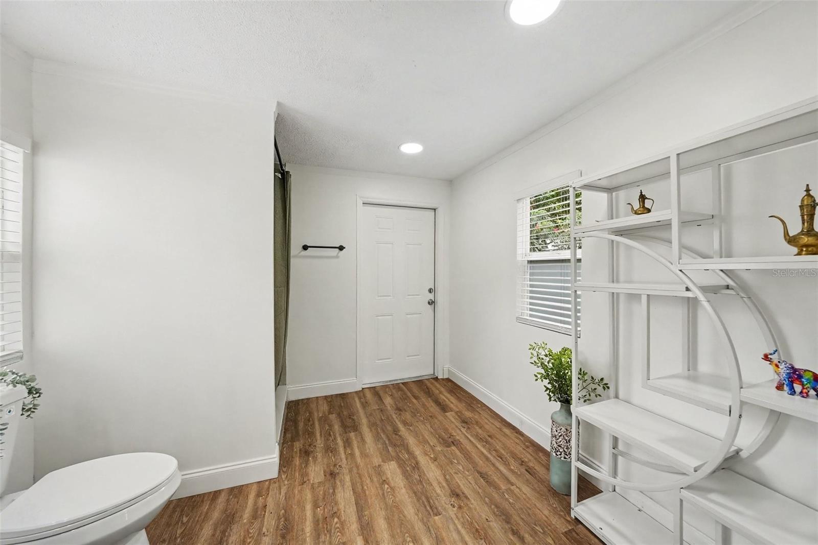 1228 56TH AVENUE N, St Petersburg, FL 33703