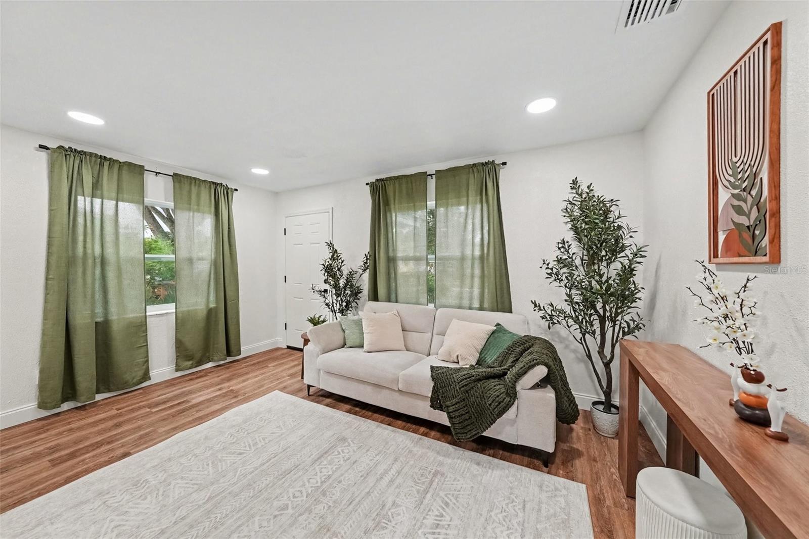 1228 56TH AVENUE N, St Petersburg, FL 33703