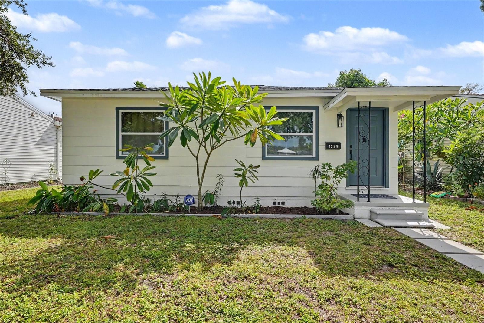 1228 56TH AVENUE N, St Petersburg, FL 33703 1228 56TH AVENUE N, St Petersburg, FL 33703