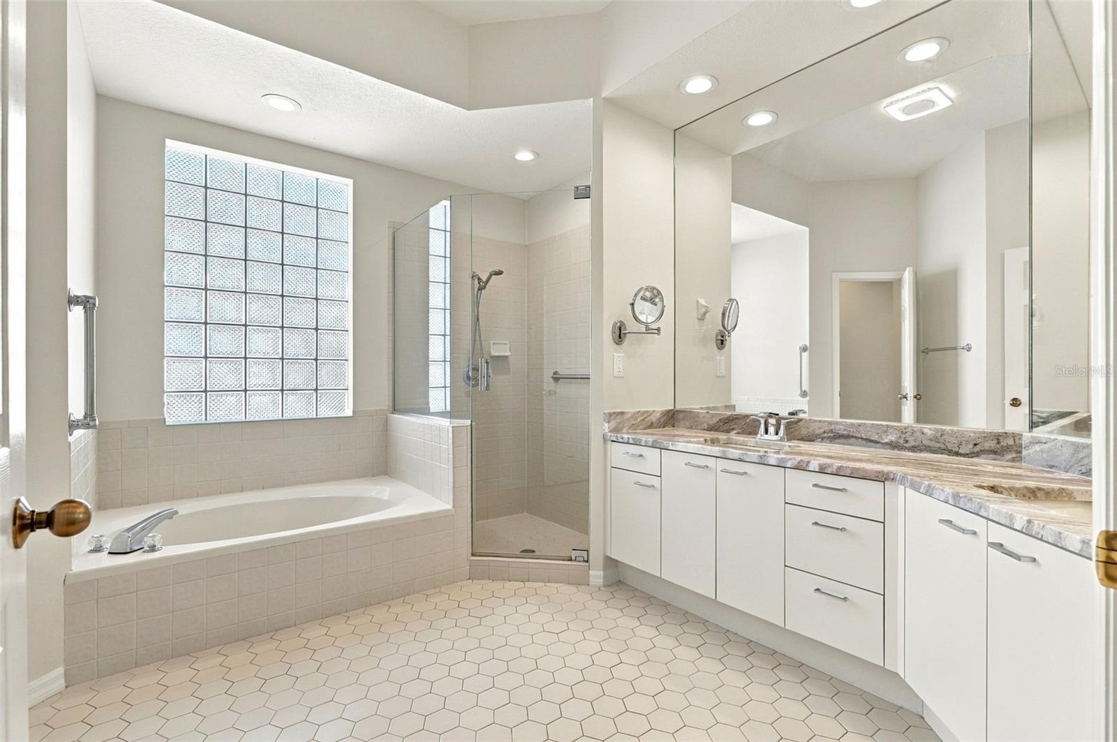 5683 DOWNHAM MEADOWS, Sarasota, FL 34235