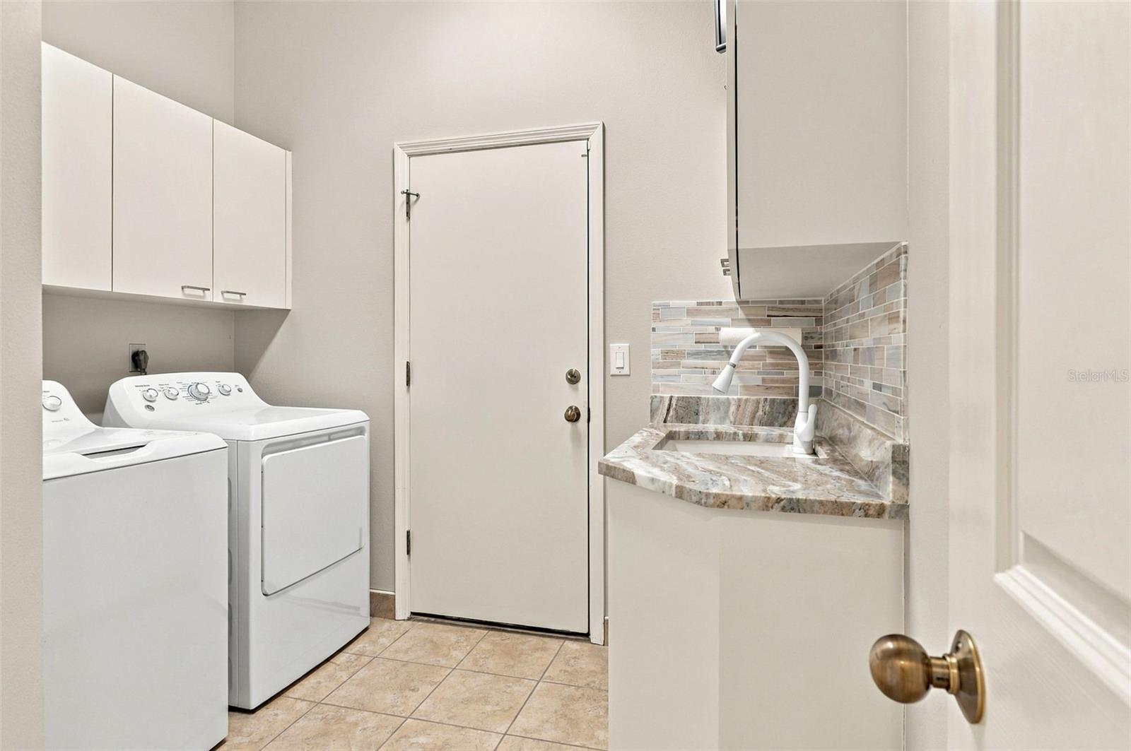 5683 DOWNHAM MEADOWS, Sarasota, FL 34235