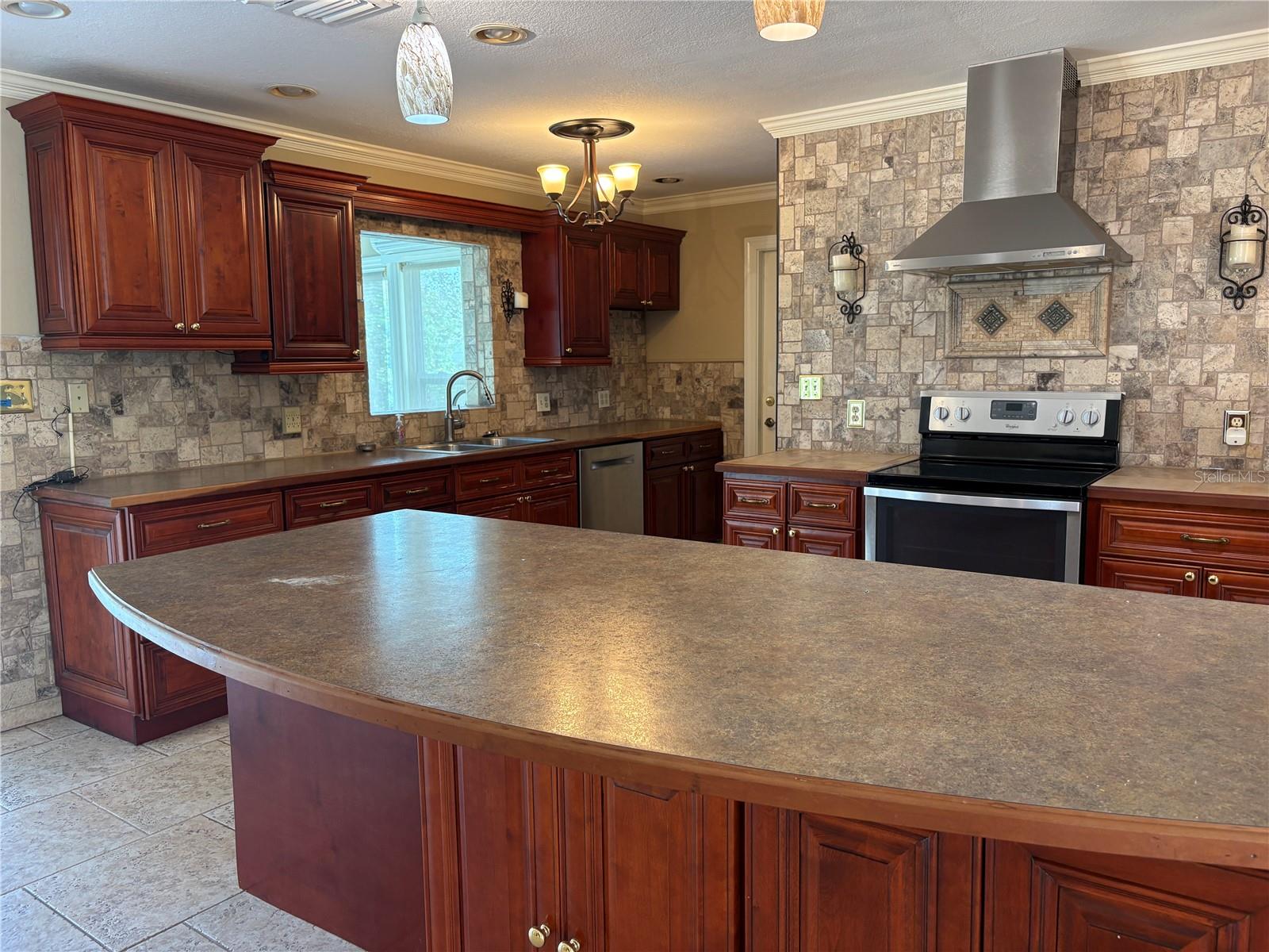 1813 ORANGE HILL DRIVE, Brandon, FL 33510