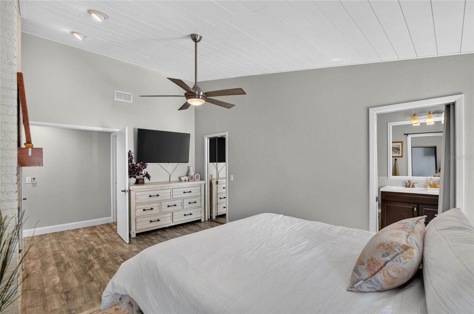 5490 GREYSTON STREET, Palm Harbor, FL 34685