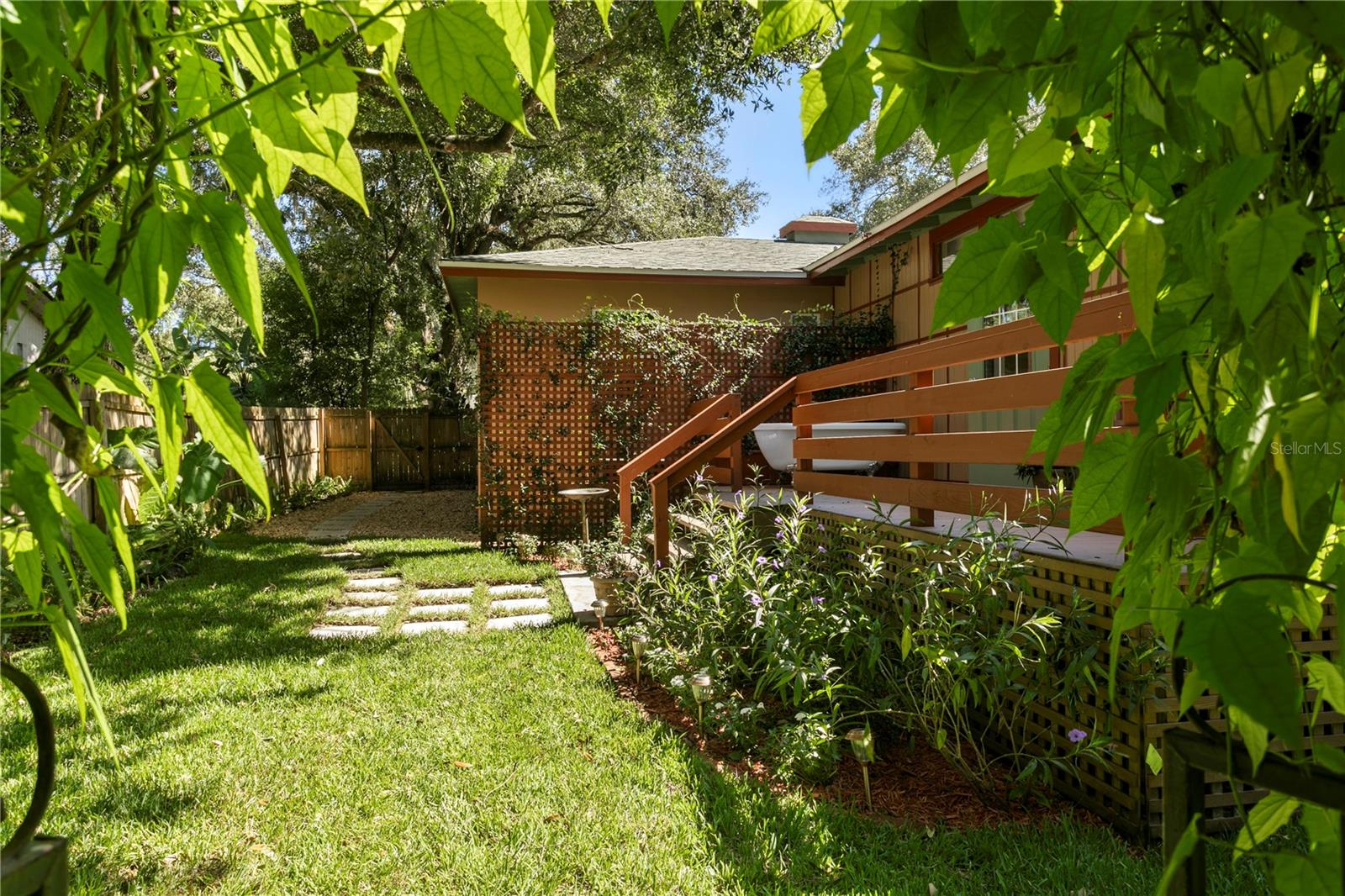 6916 N 20TH STREET, Tampa, FL 33610