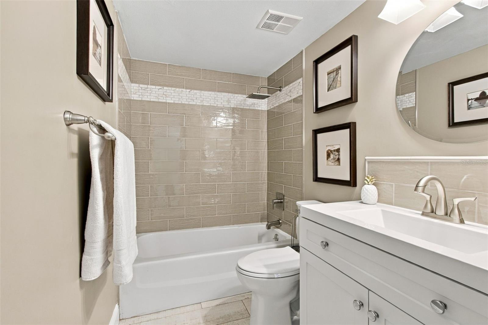 2nd bathroom