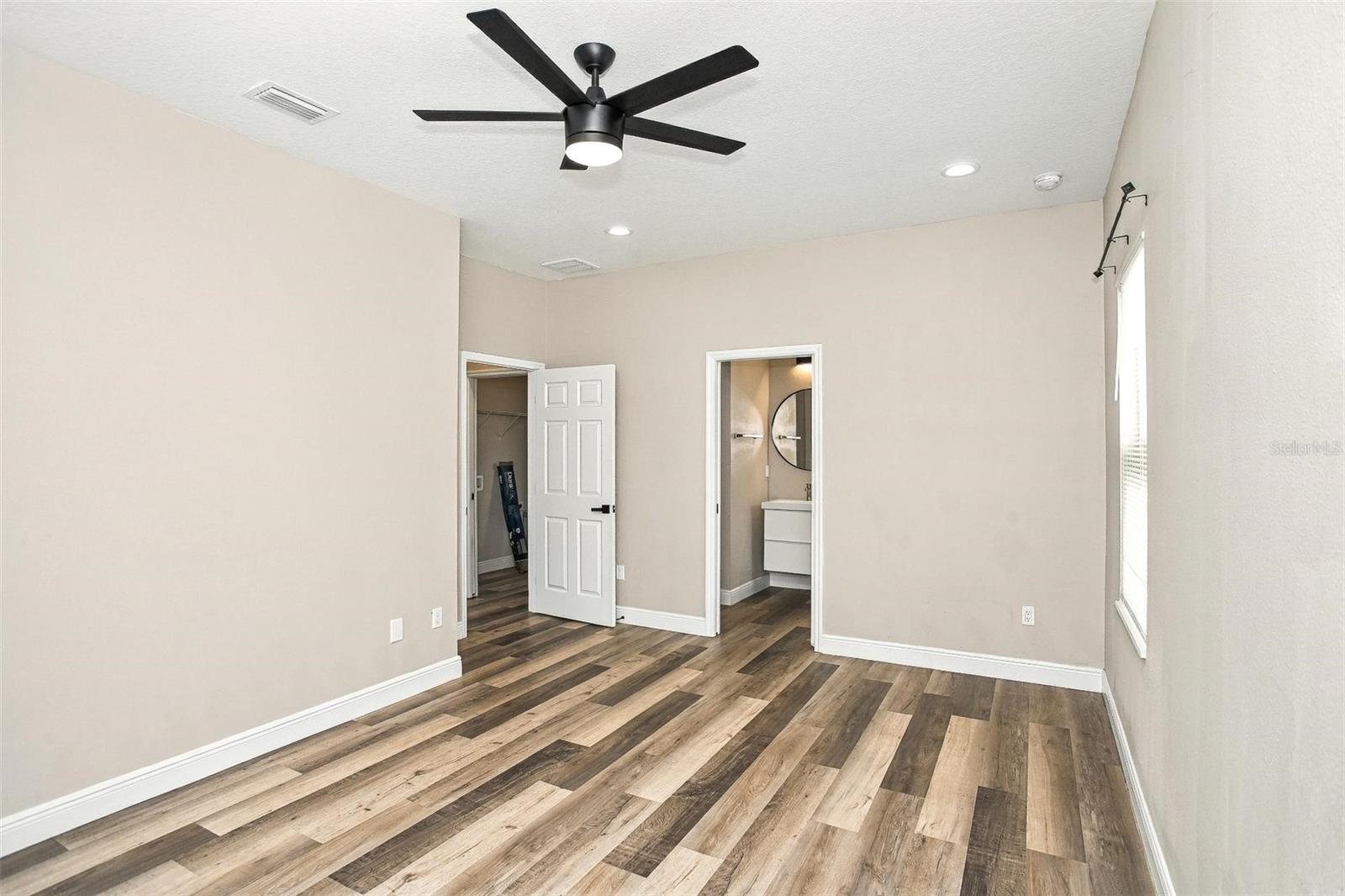 3027 UNION STREET N, St Petersburg, FL 33713