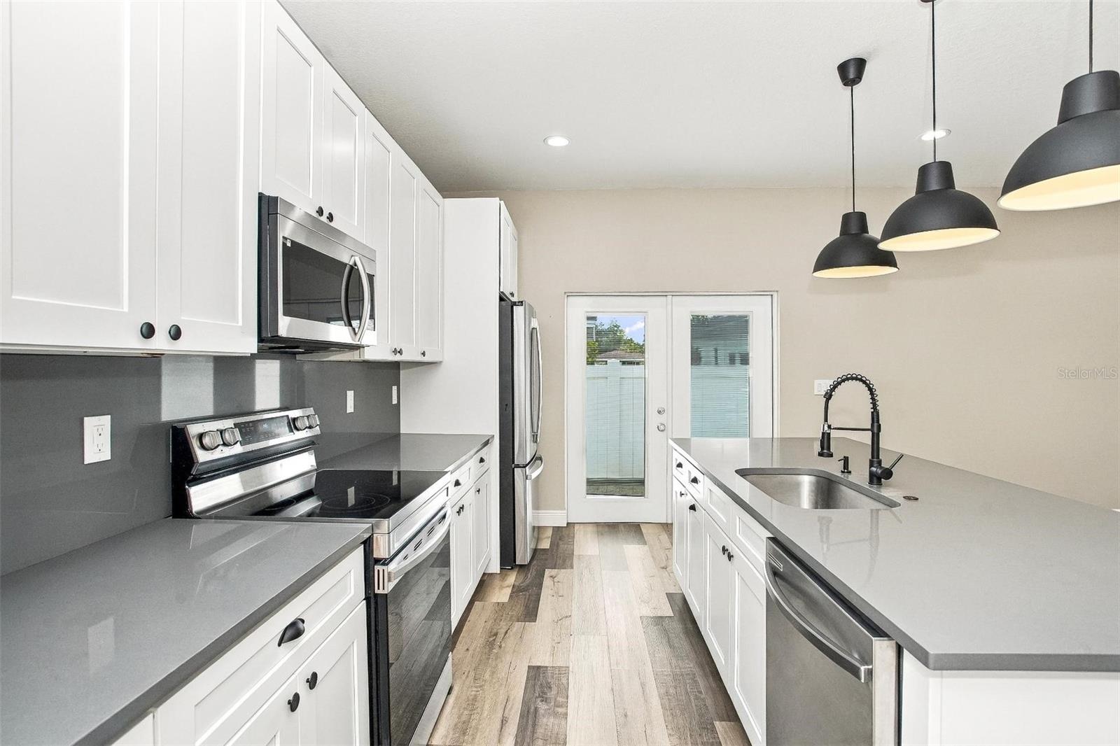 3027 UNION STREET N, St Petersburg, FL 33713