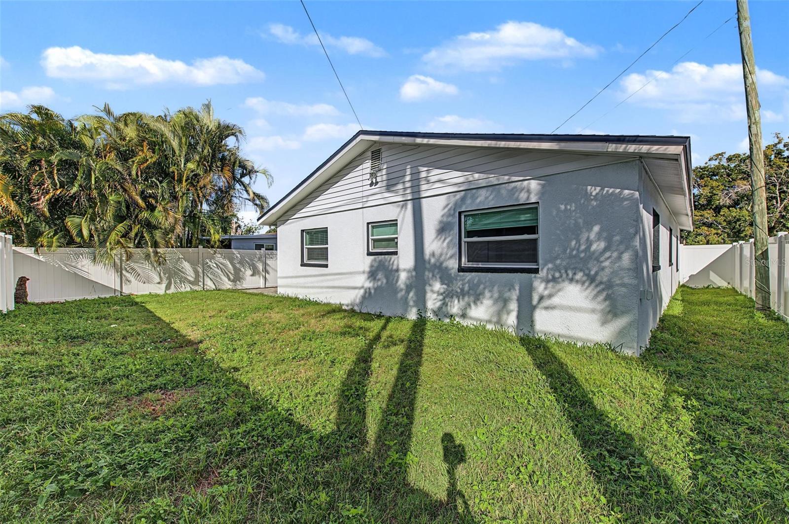 1834 NEW HAMPSHIRE AVENUE NE, St Petersburg, FL 33703