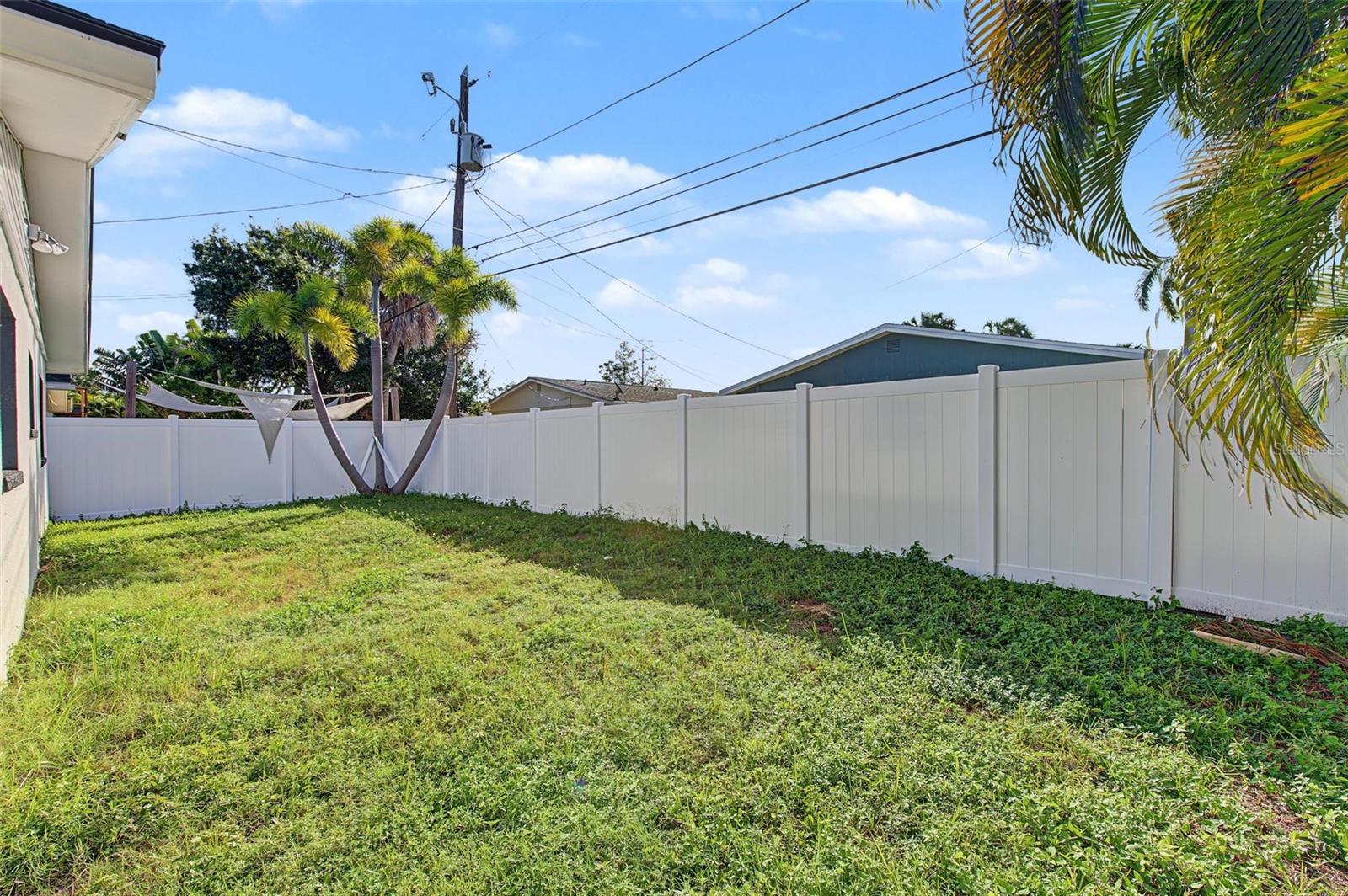 1834 NEW HAMPSHIRE AVENUE NE, St Petersburg, FL 33703