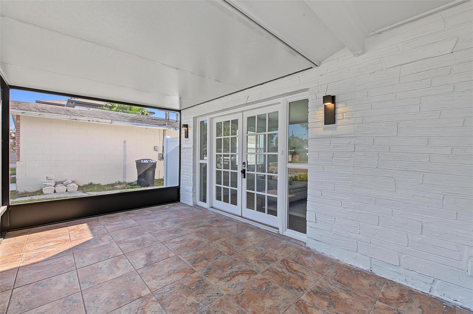 1834 NEW HAMPSHIRE AVENUE NE, St Petersburg, FL 33703