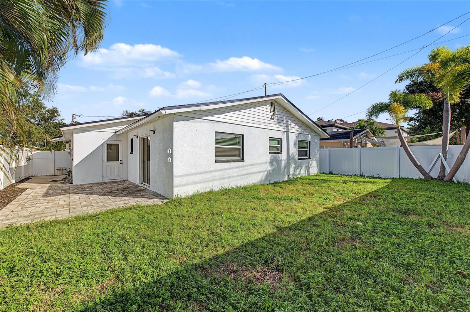 1834 NEW HAMPSHIRE AVENUE NE, St Petersburg, FL 33703
