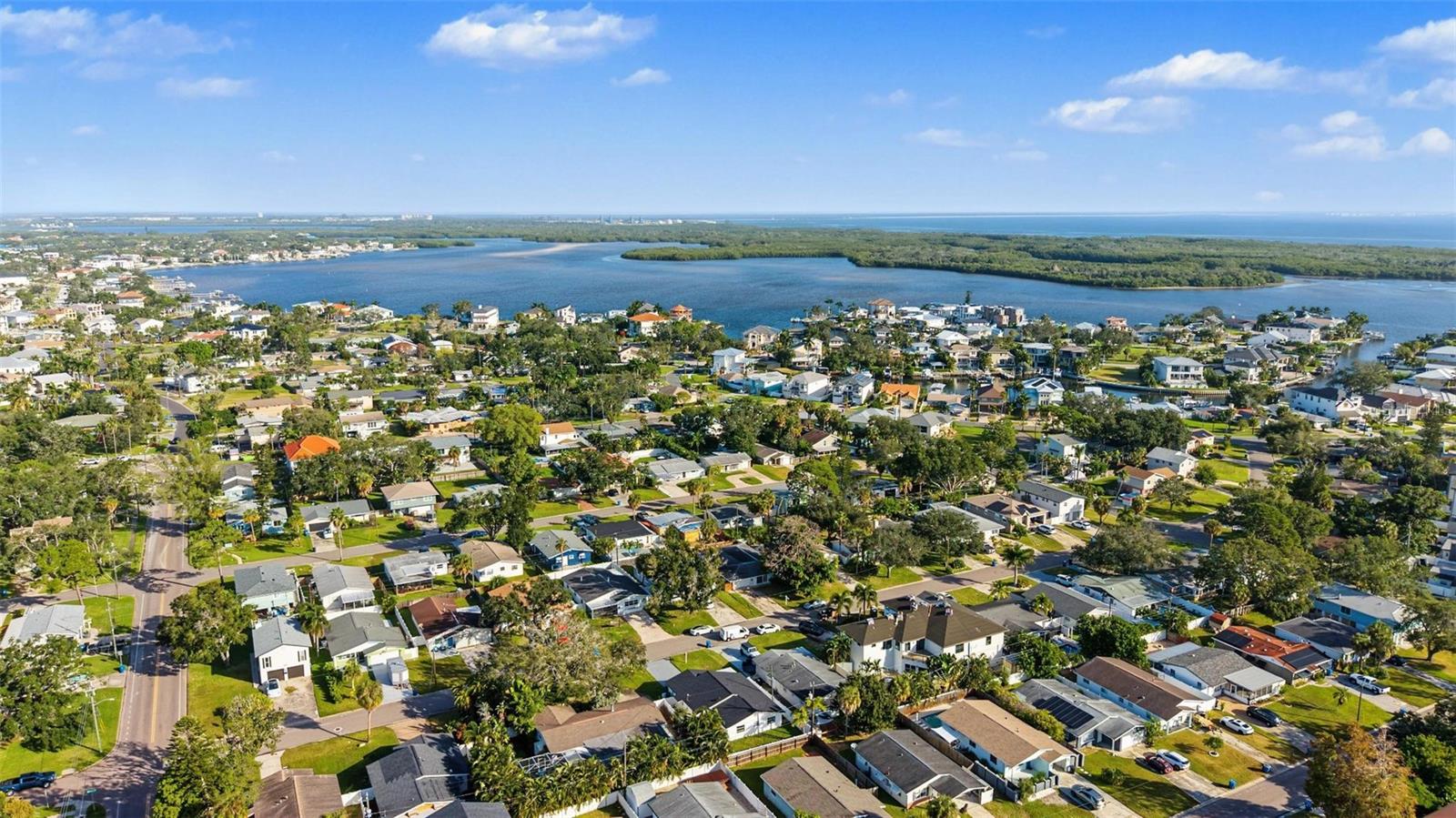 1834 NEW HAMPSHIRE AVENUE NE, St Petersburg, FL 33703