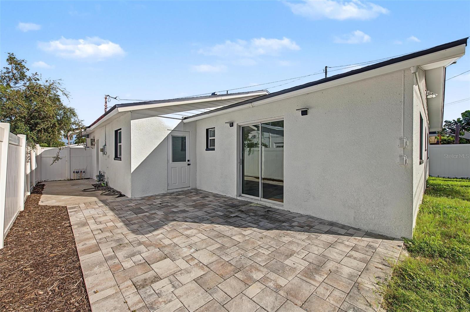 1834 NEW HAMPSHIRE AVENUE NE, St Petersburg, FL 33703