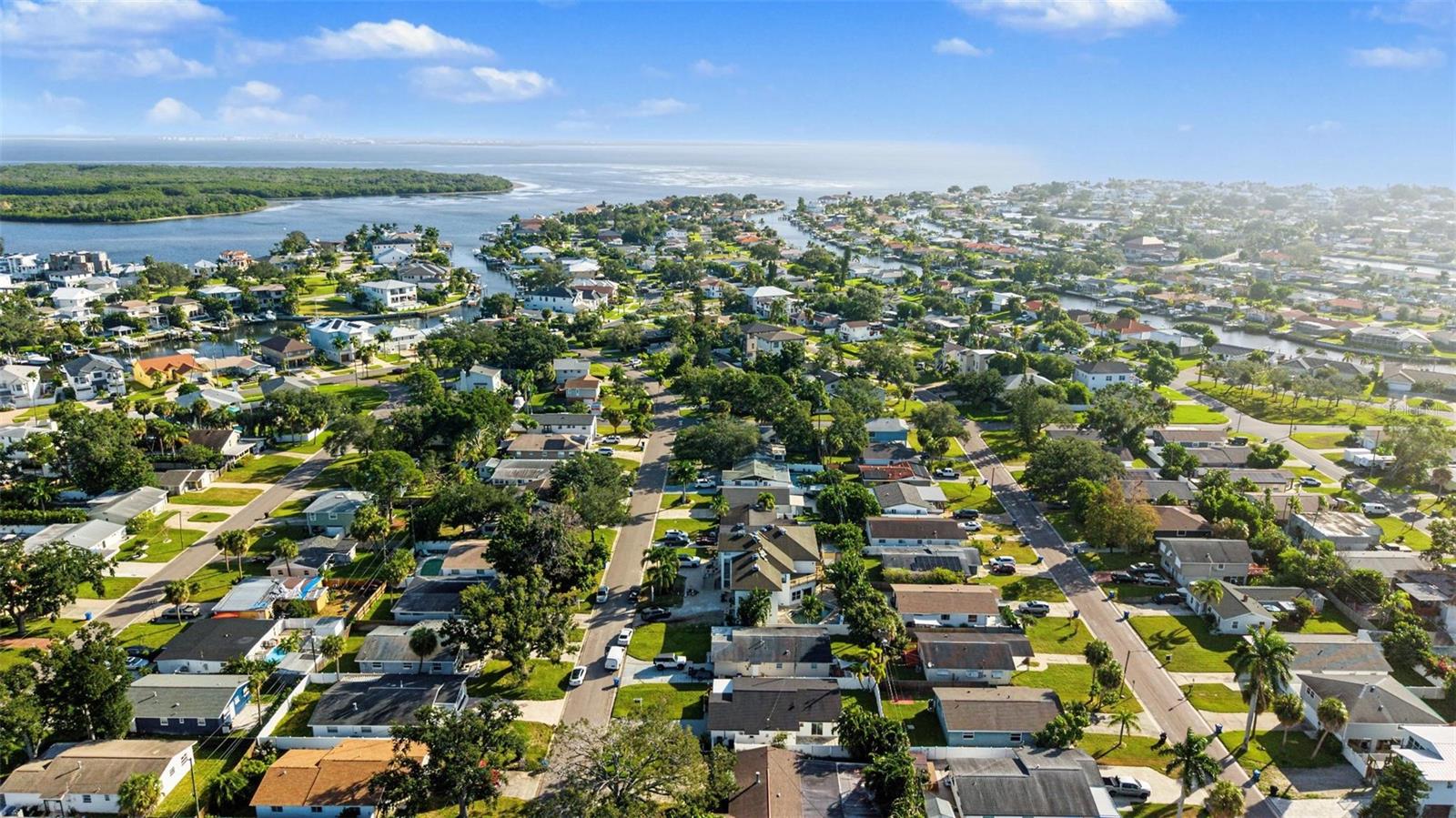 1834 NEW HAMPSHIRE AVENUE NE, St Petersburg, FL 33703