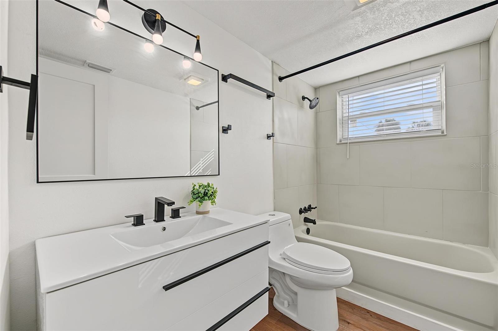 1834 NEW HAMPSHIRE AVENUE NE, St Petersburg, FL 33703