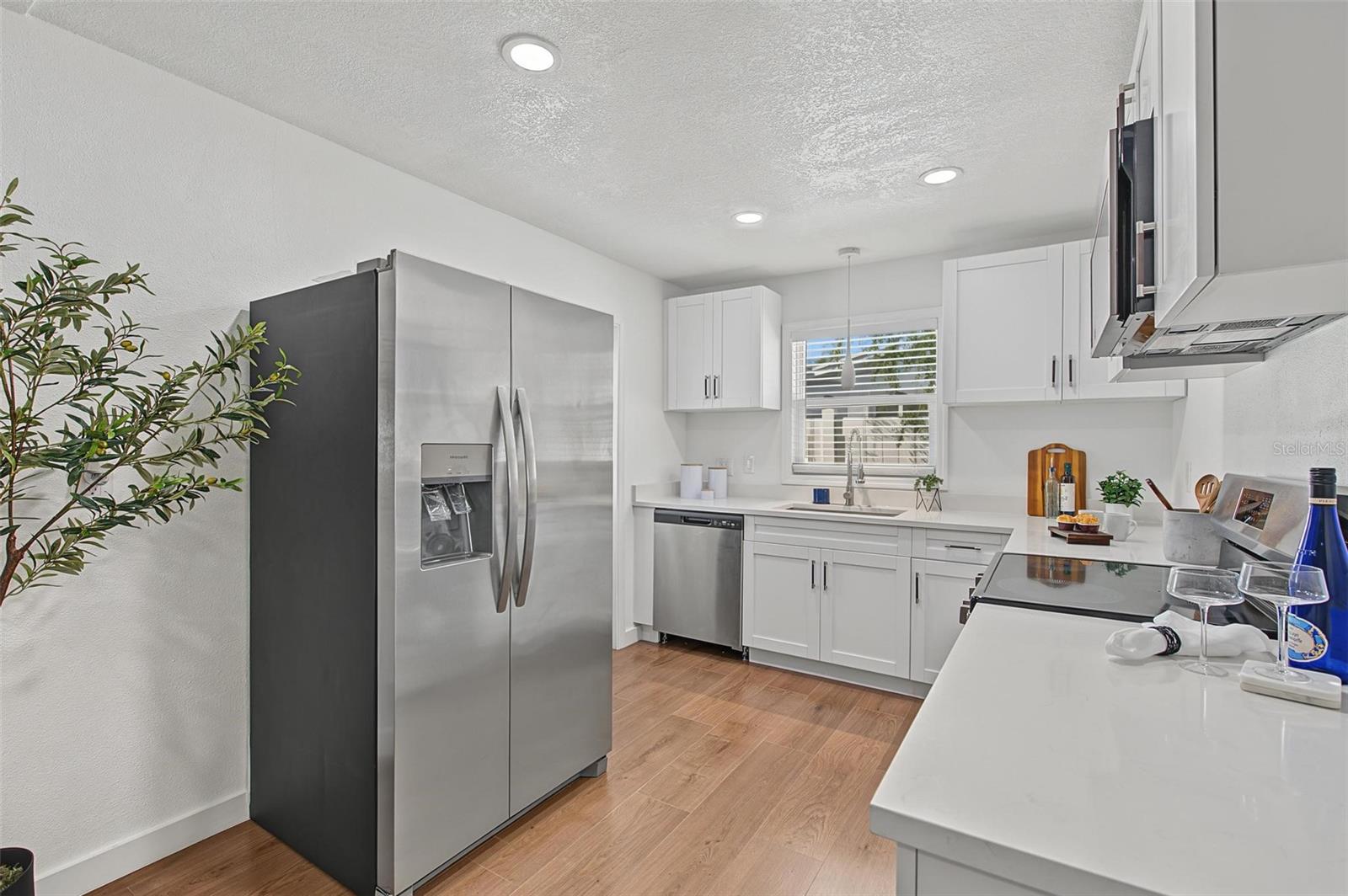 1834 NEW HAMPSHIRE AVENUE NE, St Petersburg, FL 33703