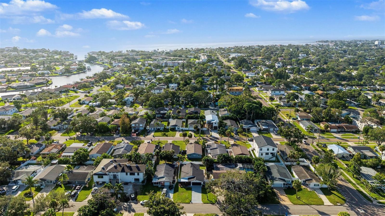 1834 NEW HAMPSHIRE AVENUE NE, St Petersburg, FL 33703