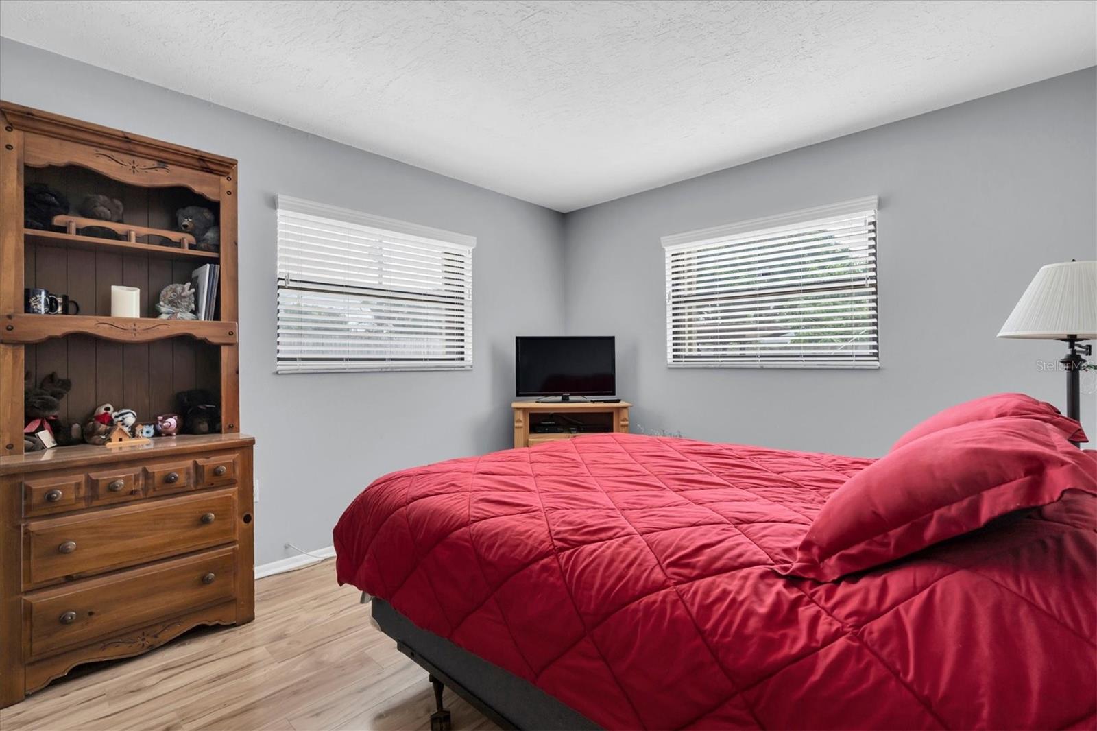 2458 17TH AVENUE N, St Petersburg, FL 33713