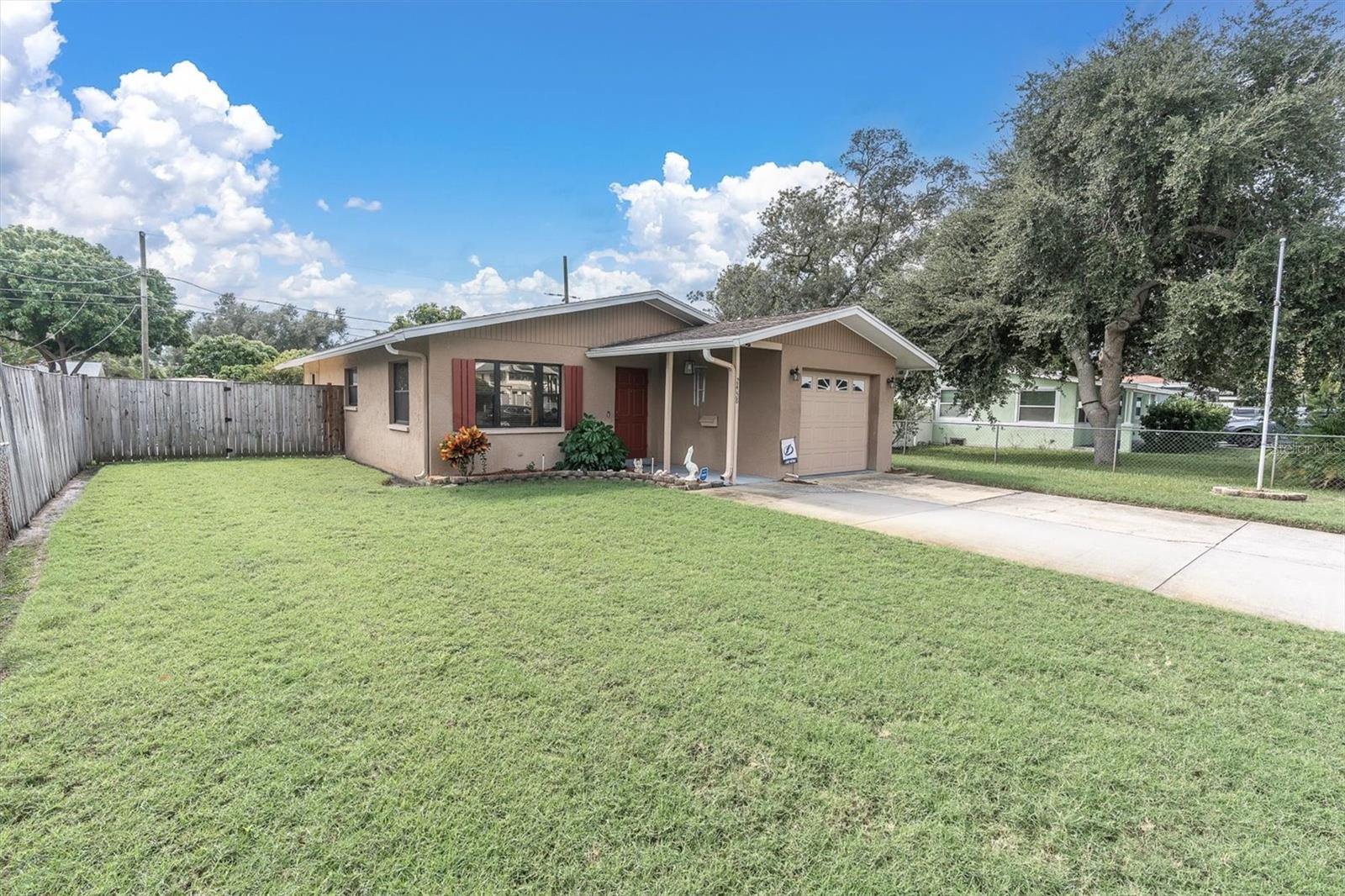 2458 17TH AVENUE N, St Petersburg, FL 33713