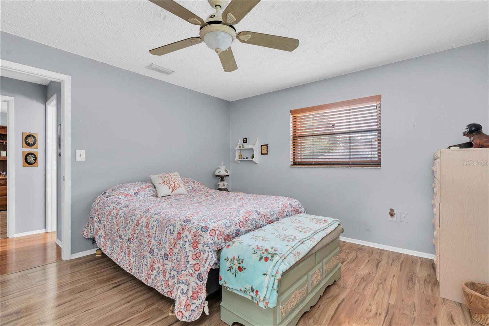 2458 17TH AVENUE N, St Petersburg, FL 33713