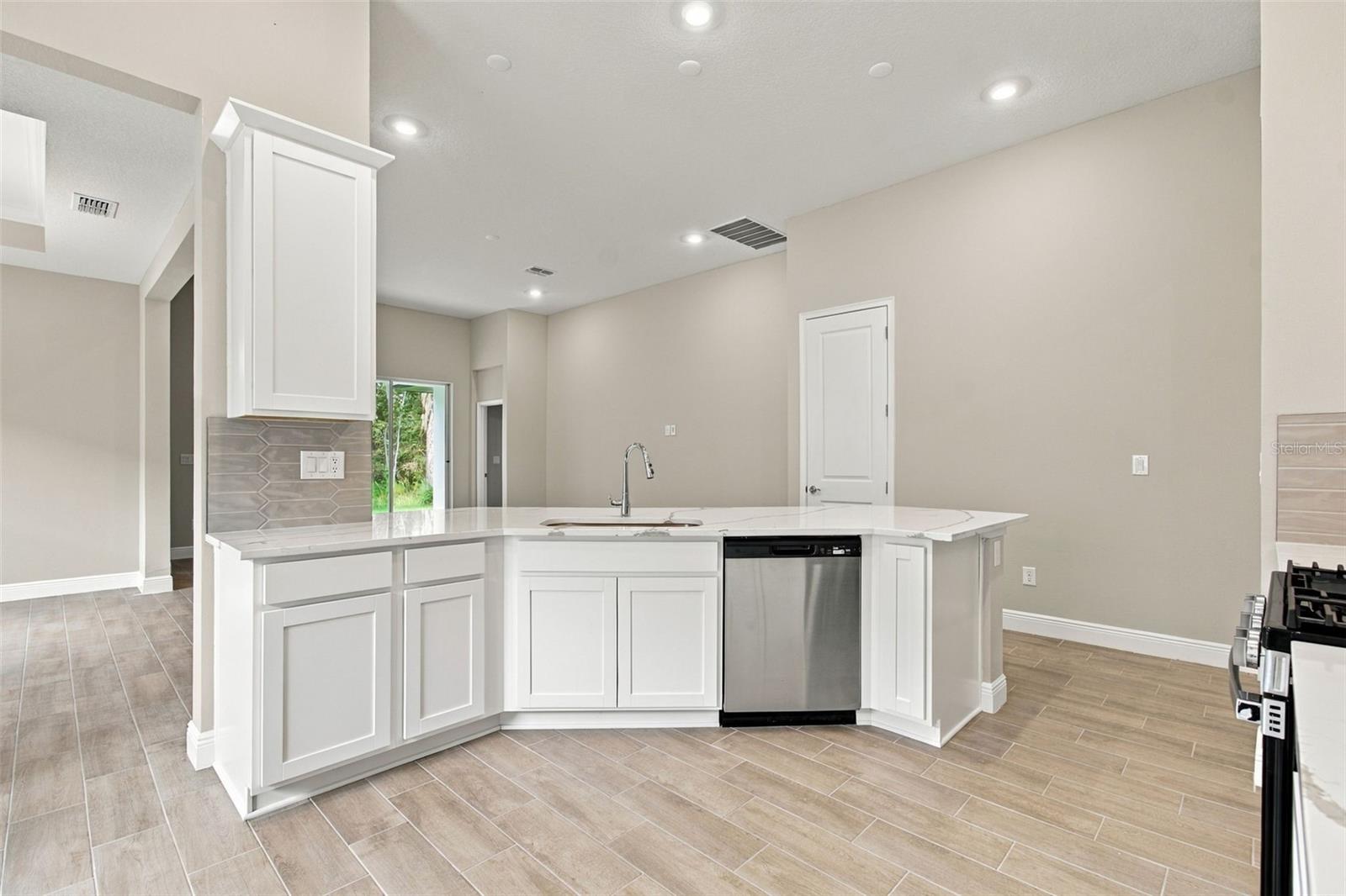 19461 FOREST GARDEN COURT, Brooksville, FL 34601