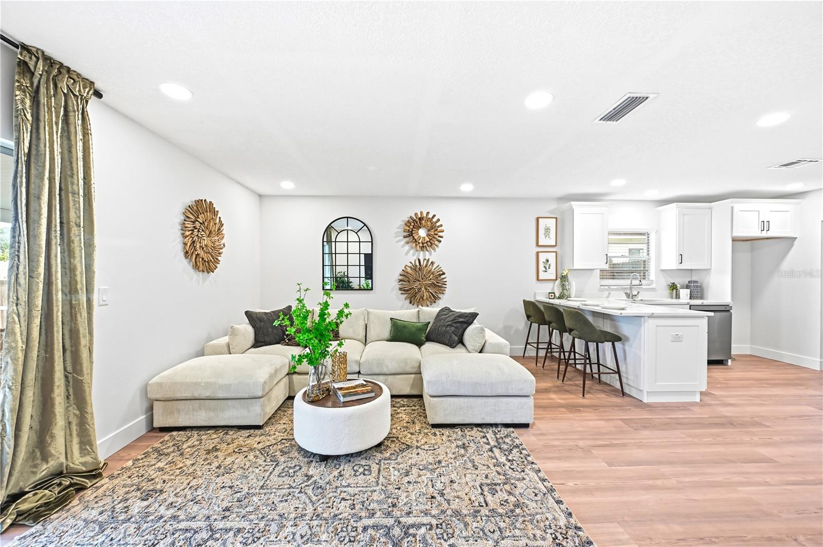 4303 HOLLOW HILL DRIVE, Tampa, FL 33624 4303 HOLLOW HILL DRIVE, Tampa, FL 33624