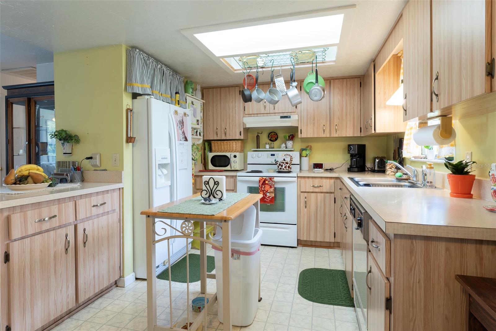 7206 W MATADOR LANE, Homosassa, FL 34446