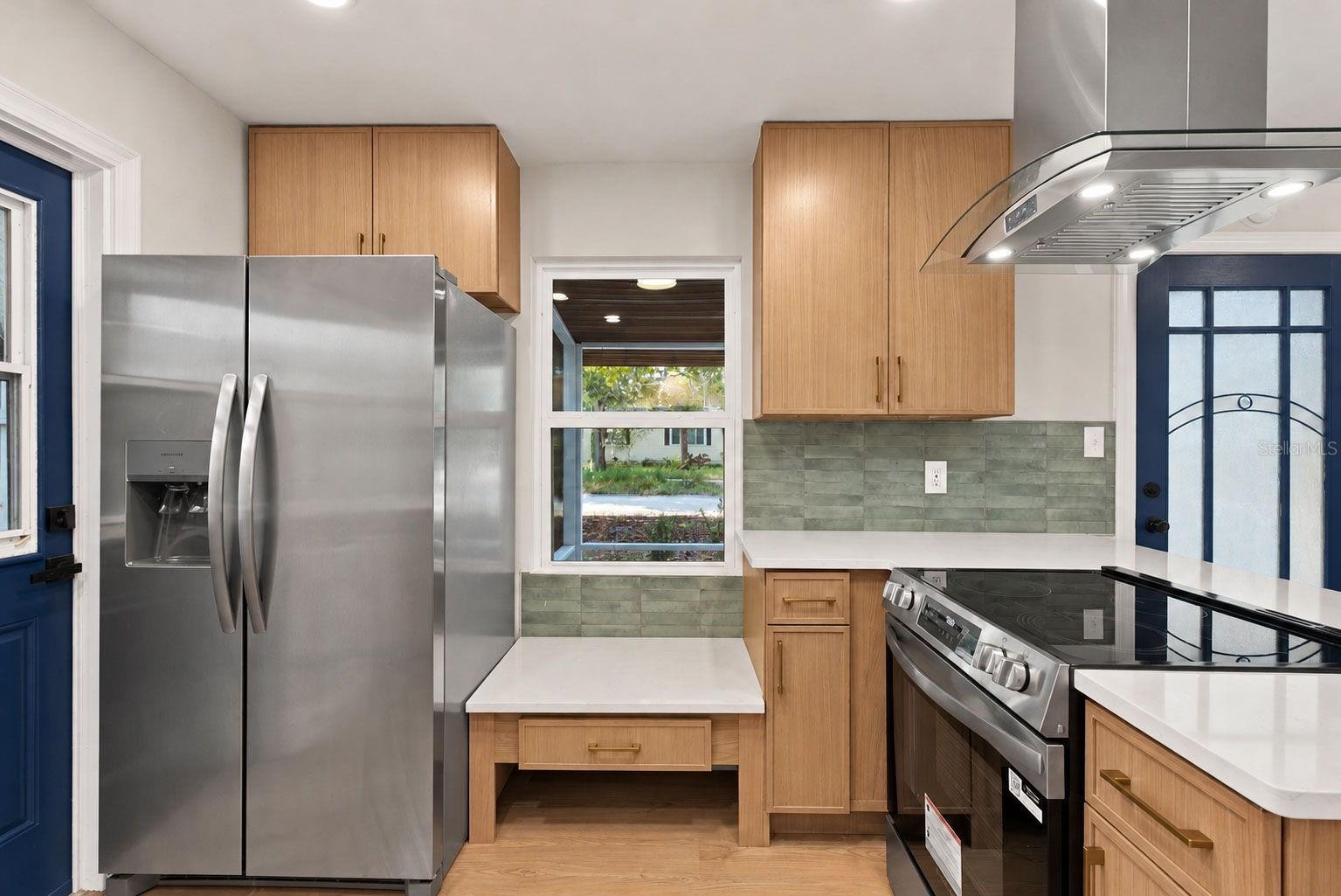 7313 6TH AVENUE N, St Petersburg, FL 33710