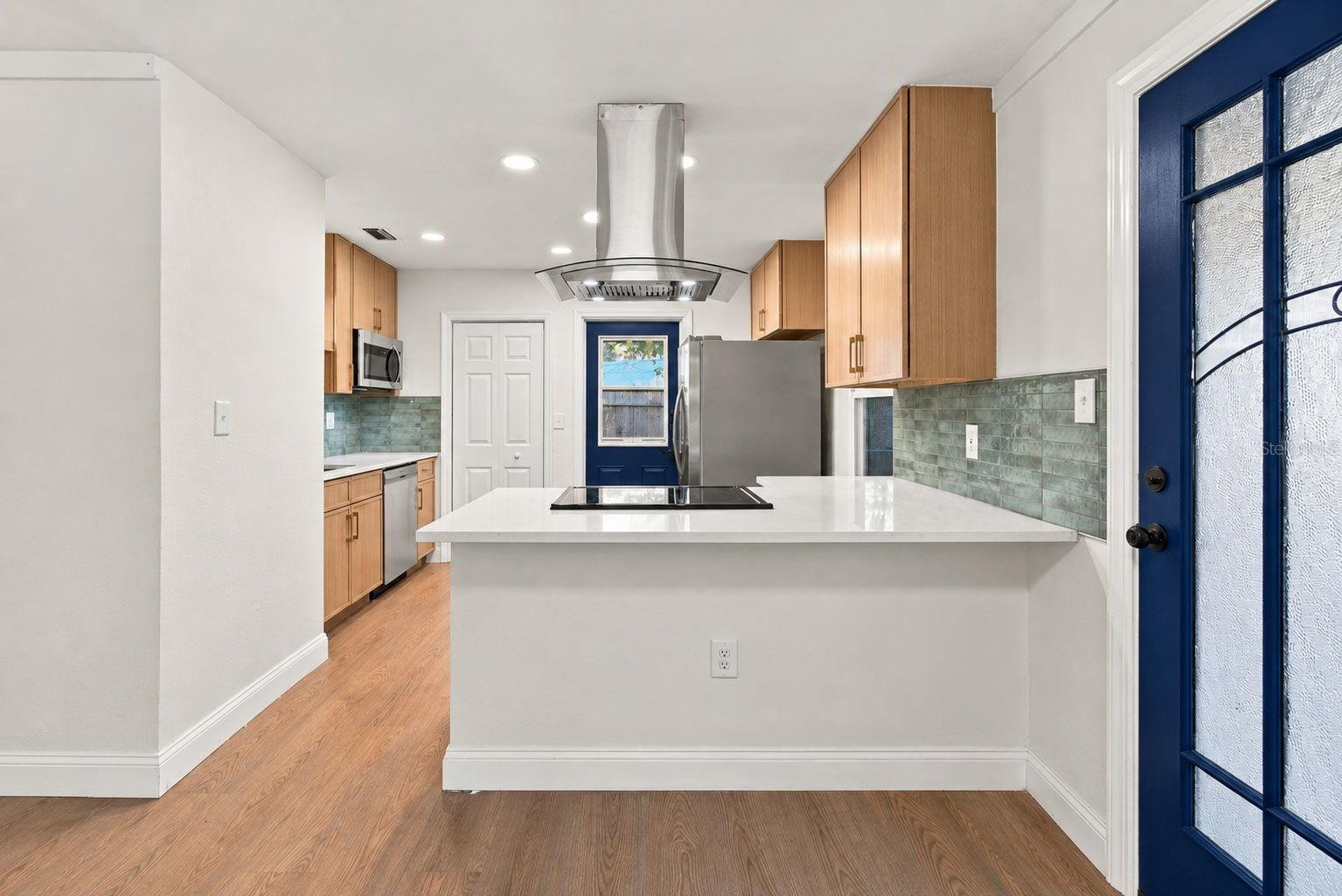 7313 6TH AVENUE N, St Petersburg, FL 33710