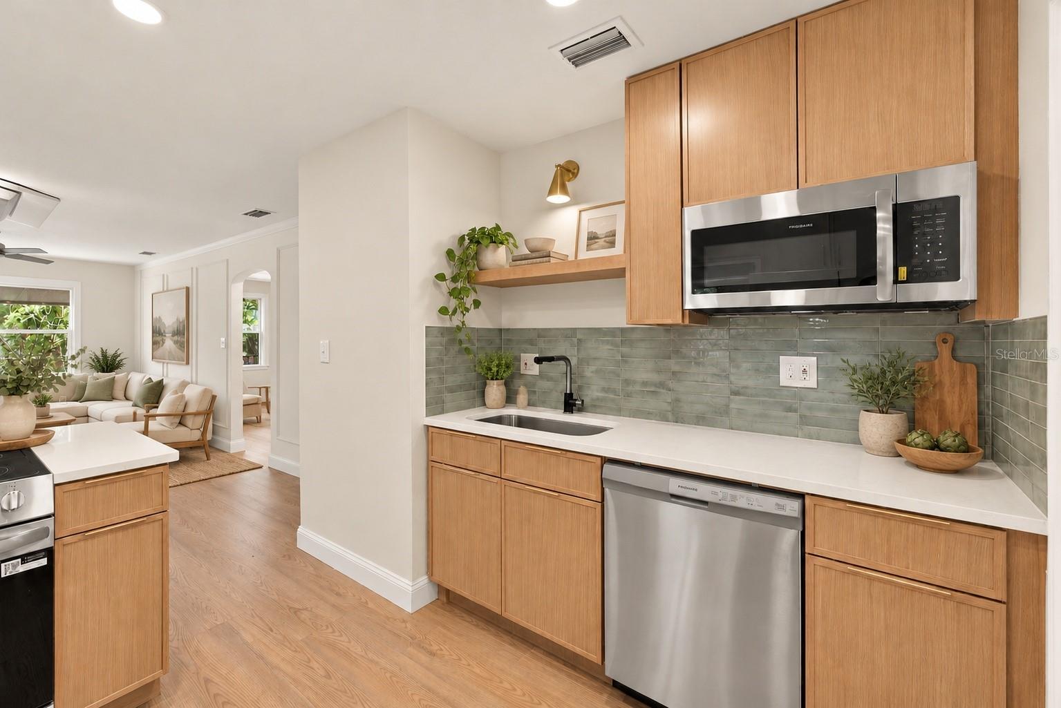 7313 6TH AVENUE N, St Petersburg, FL 33710