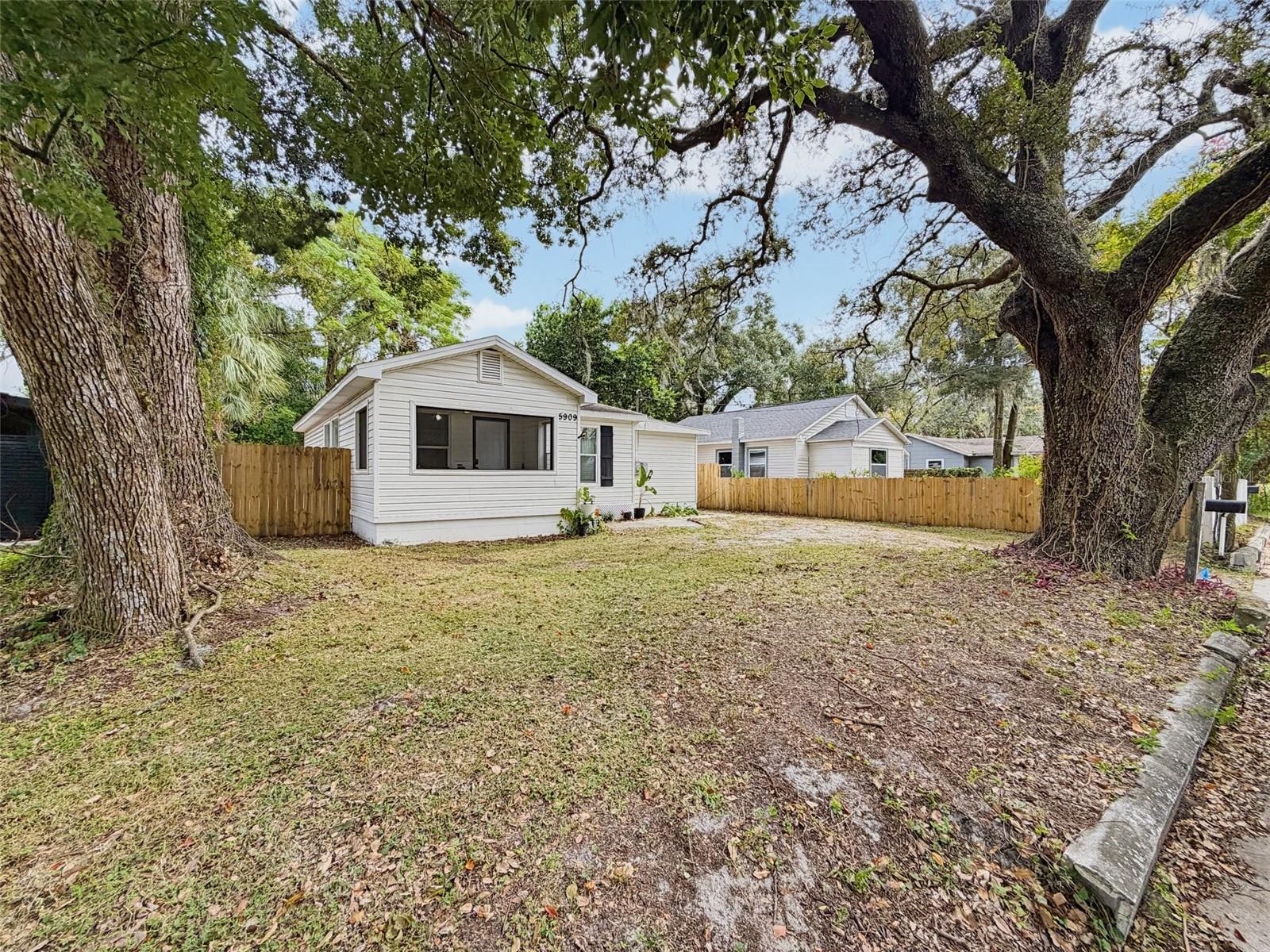 5909 N 15TH ST, Tampa, FL 33610