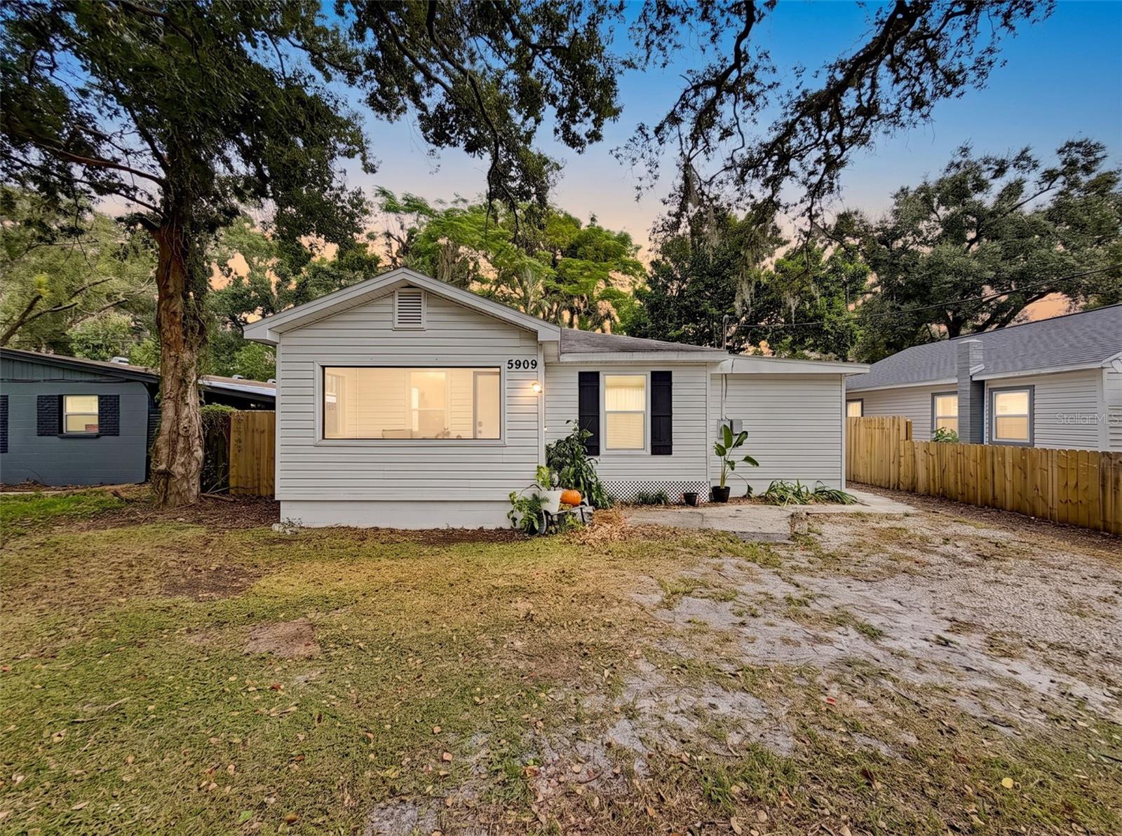 5909 N 15TH ST, Tampa, FL 33610